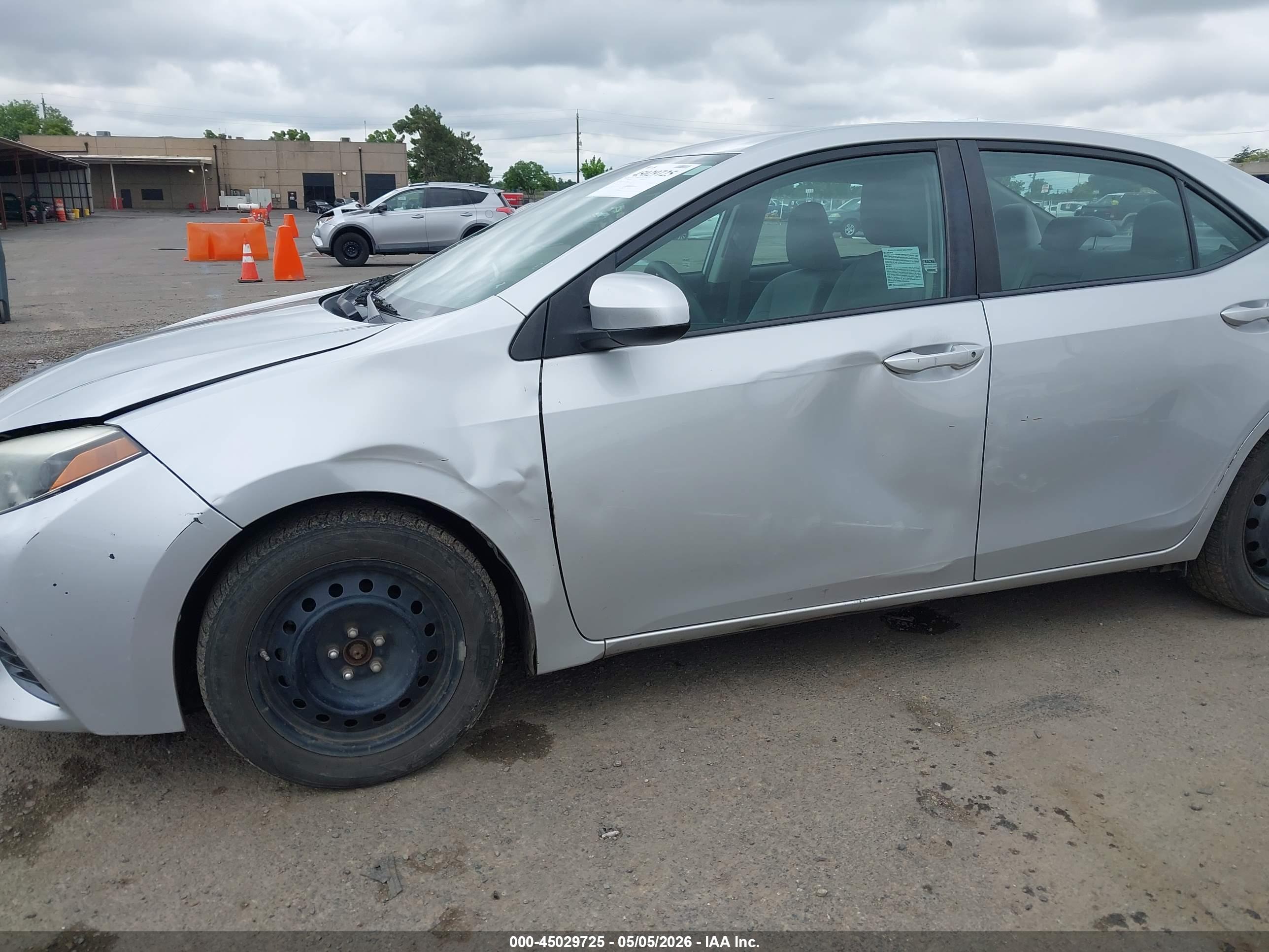TOYOTA COROLLA image 6