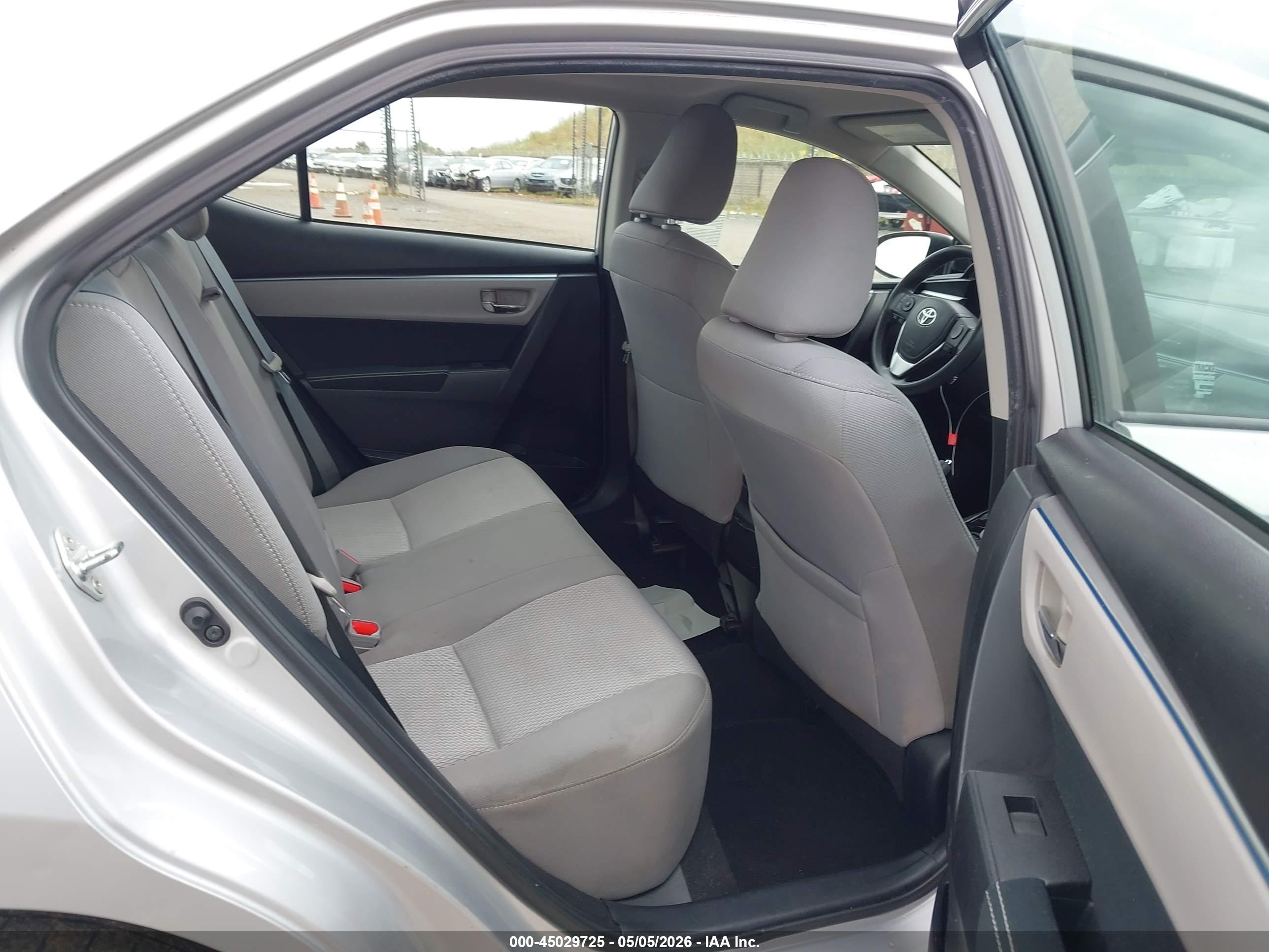 TOYOTA COROLLA image 8