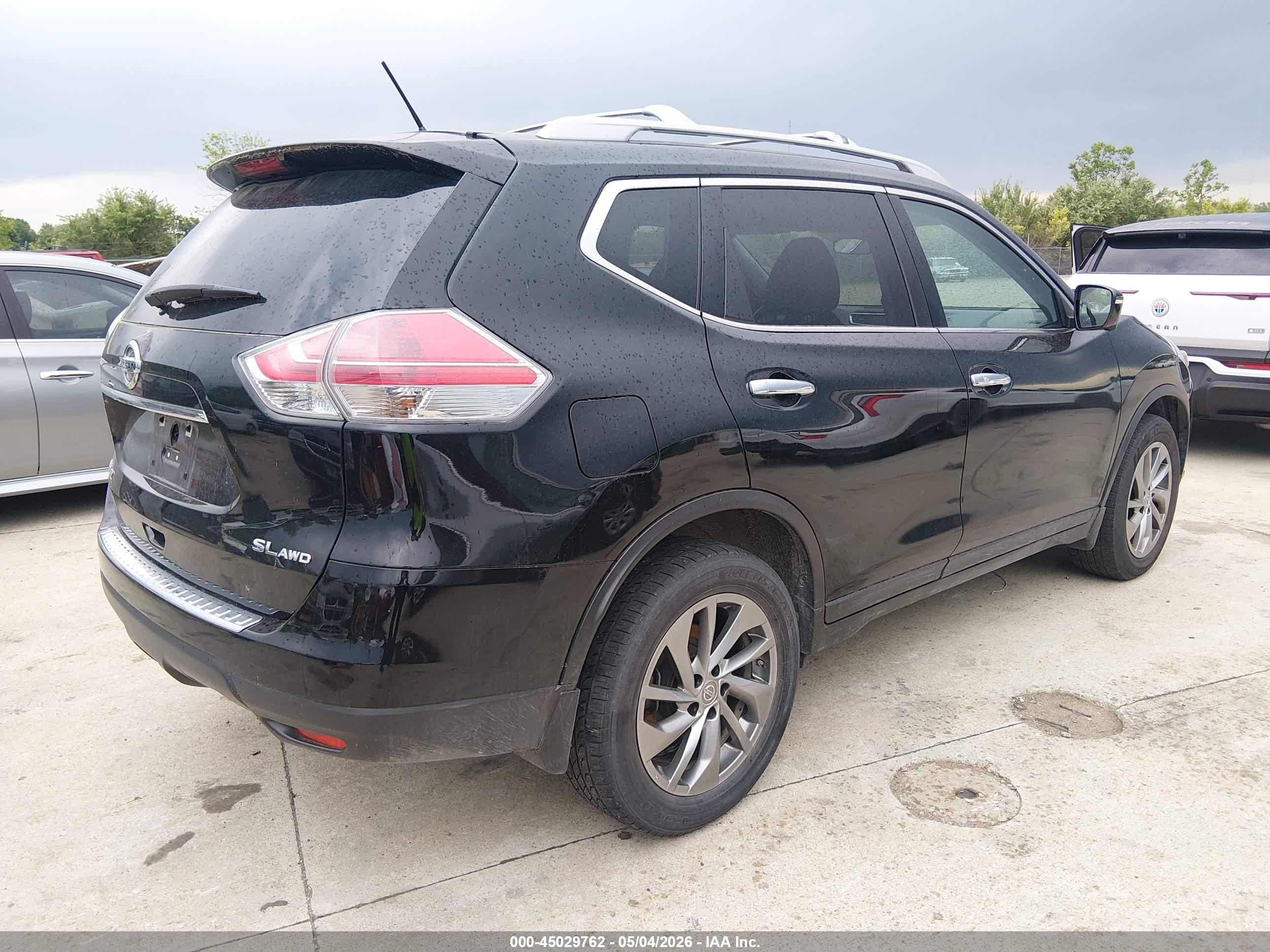 NISSAN ROGUE image 4