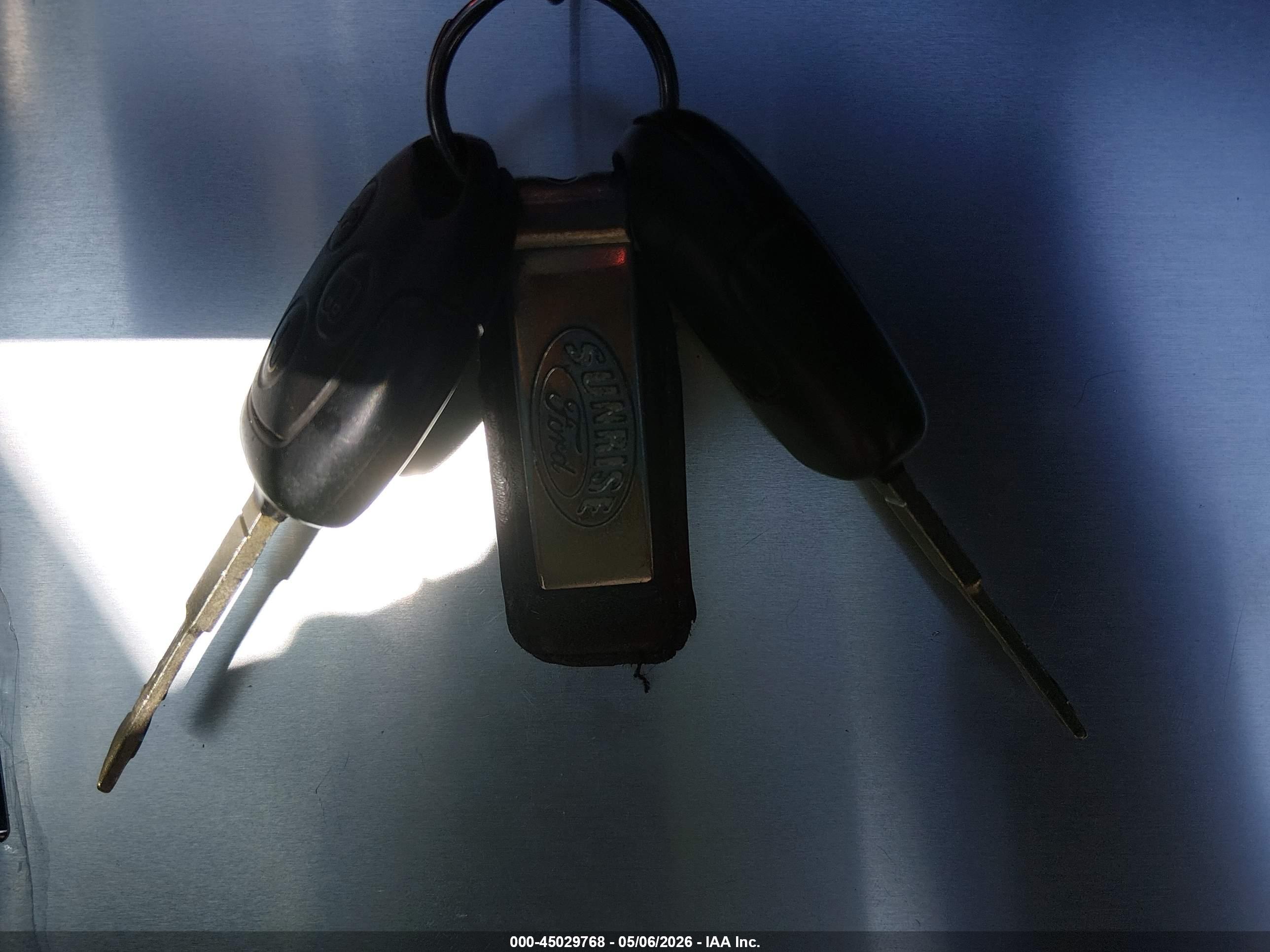 FORD FIESTA image 11