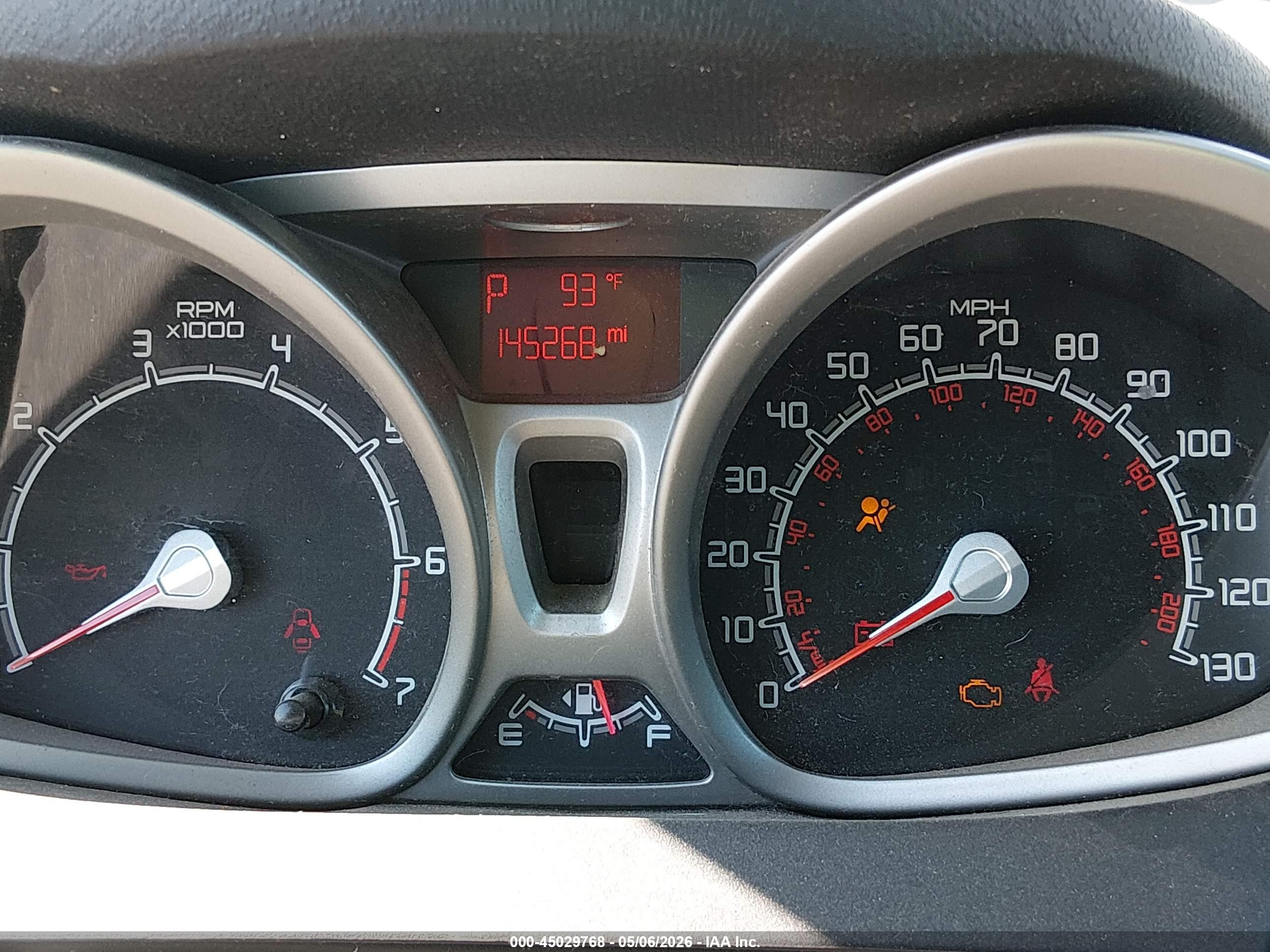 FORD FIESTA image 7