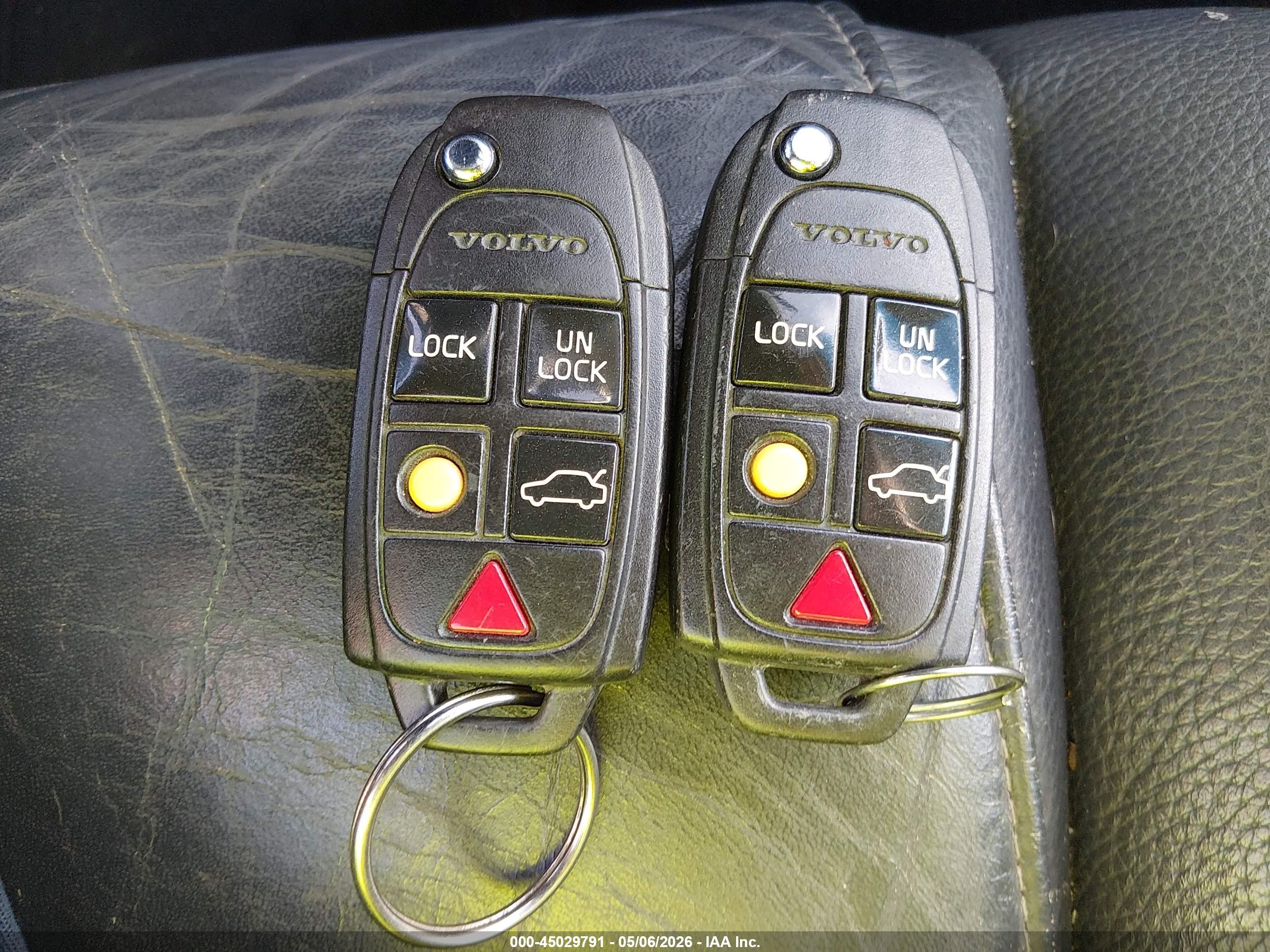 VOLVO XC90 image 11