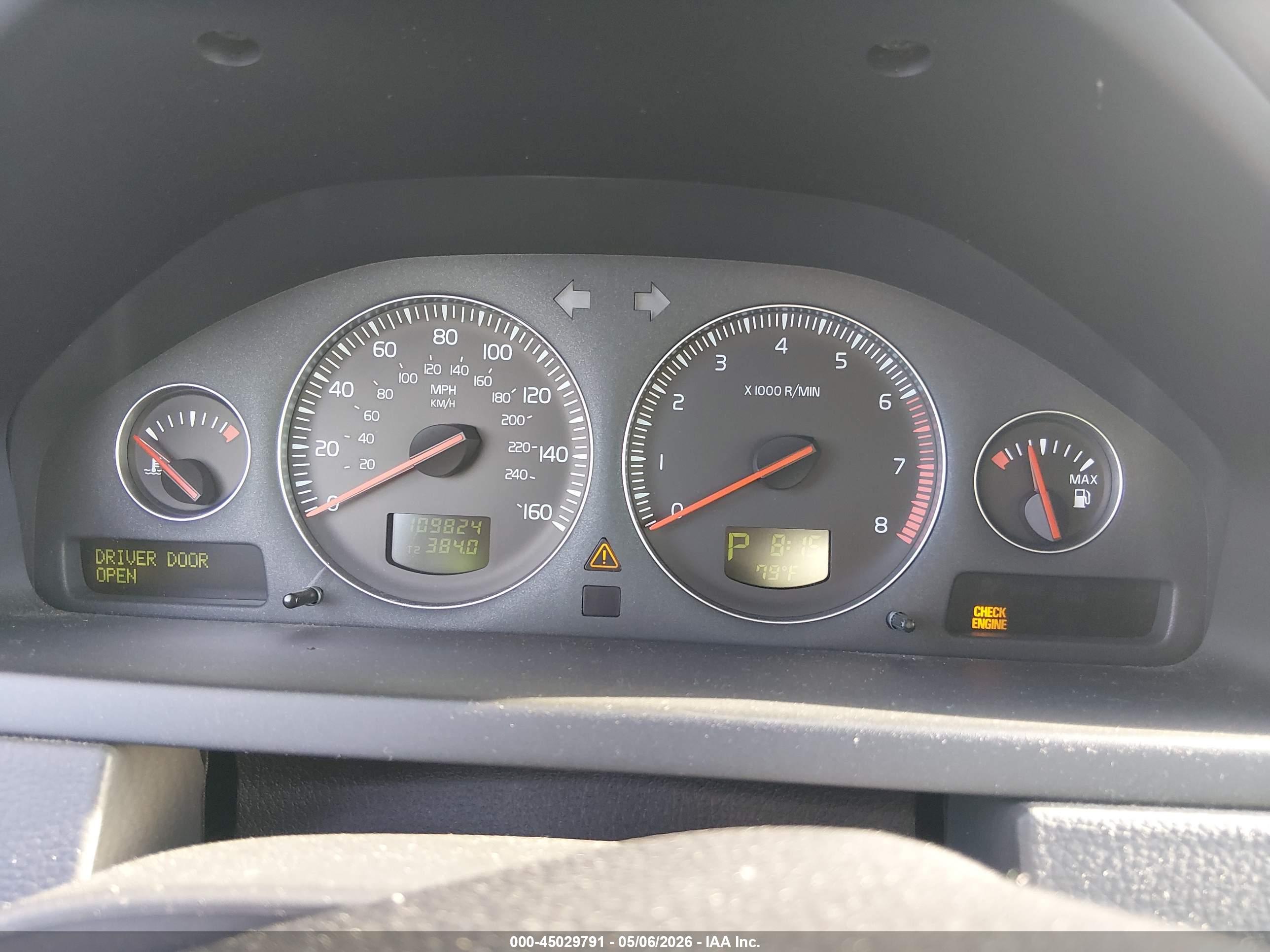 VOLVO XC90 image 7