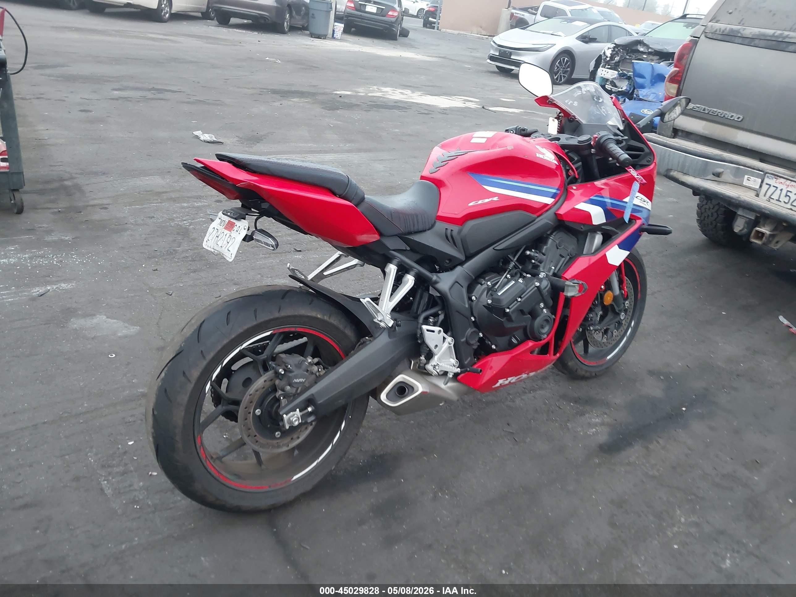HONDA CBR650 image 4