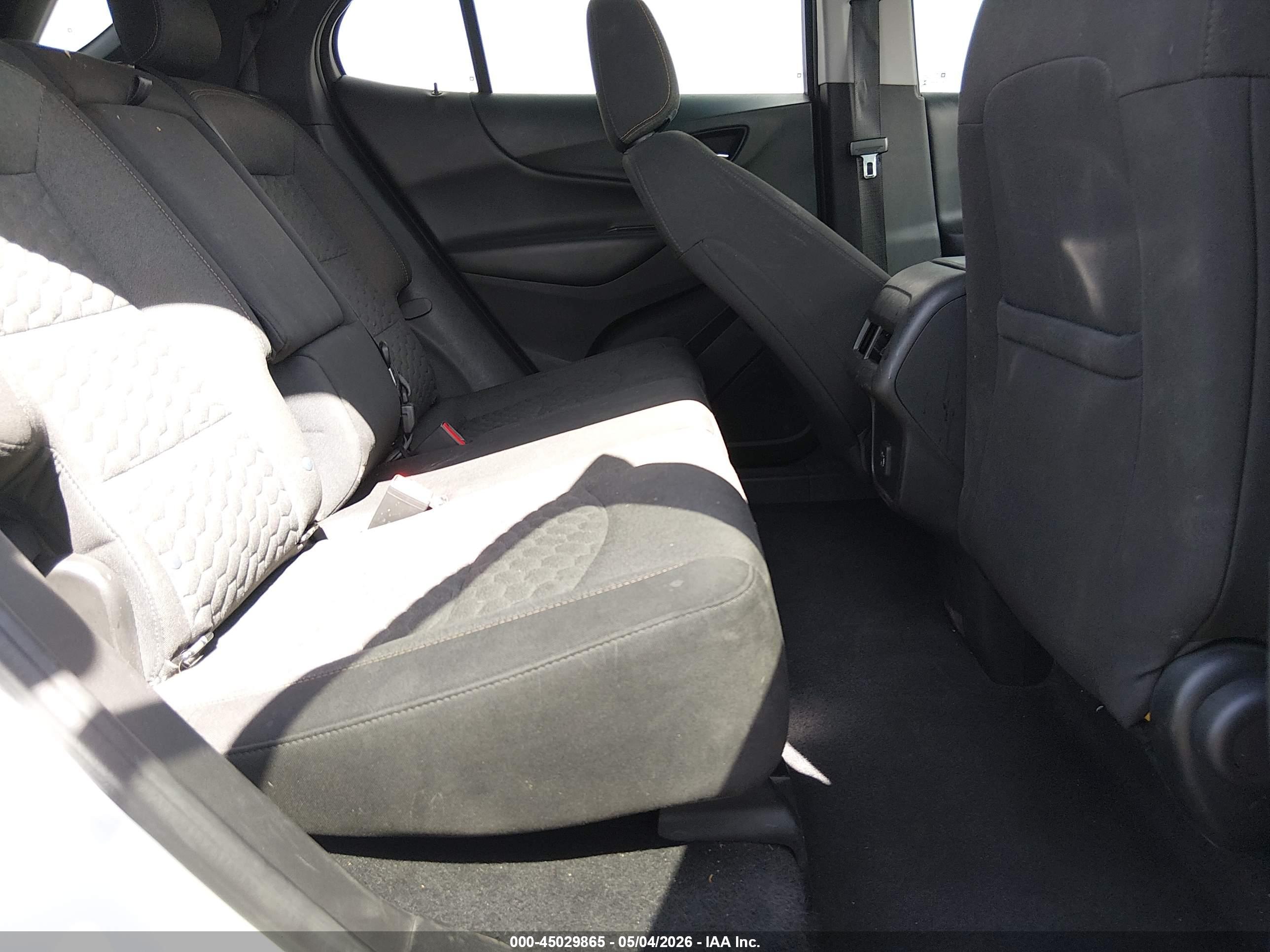 CHEVROLET EQUINOX image 8