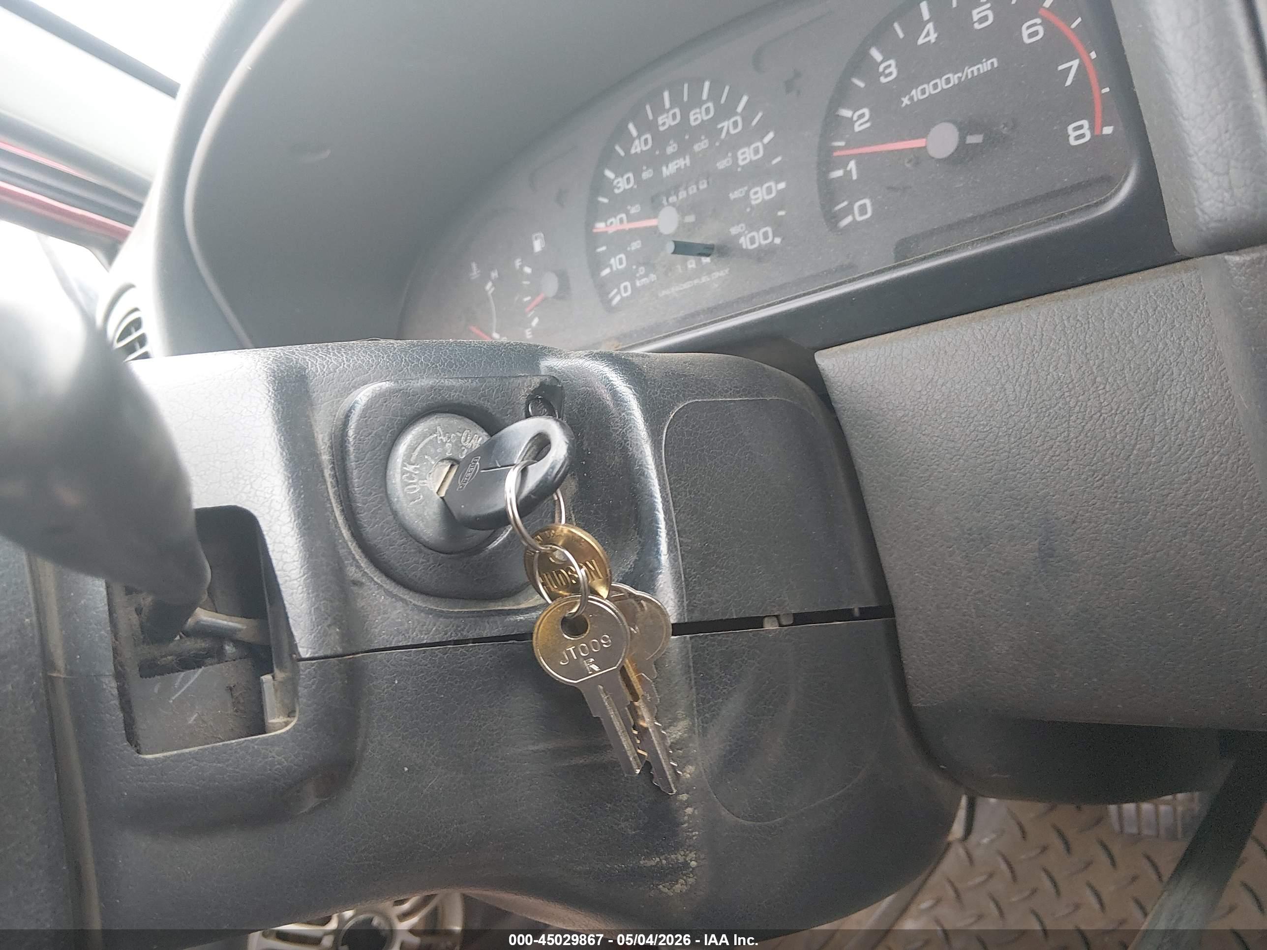 NISSAN TRUCK image 11