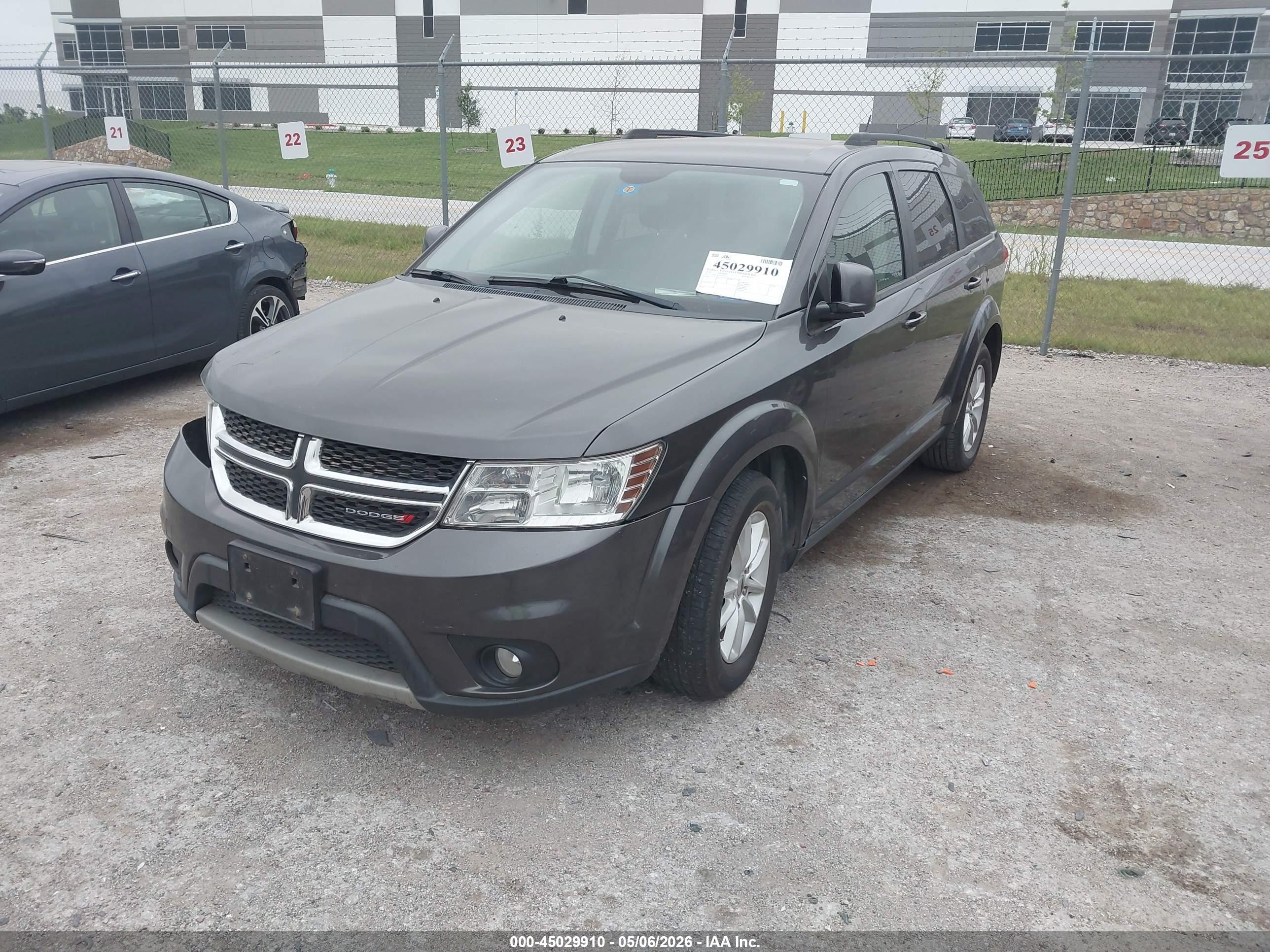 DODGE JOURNEY image 2