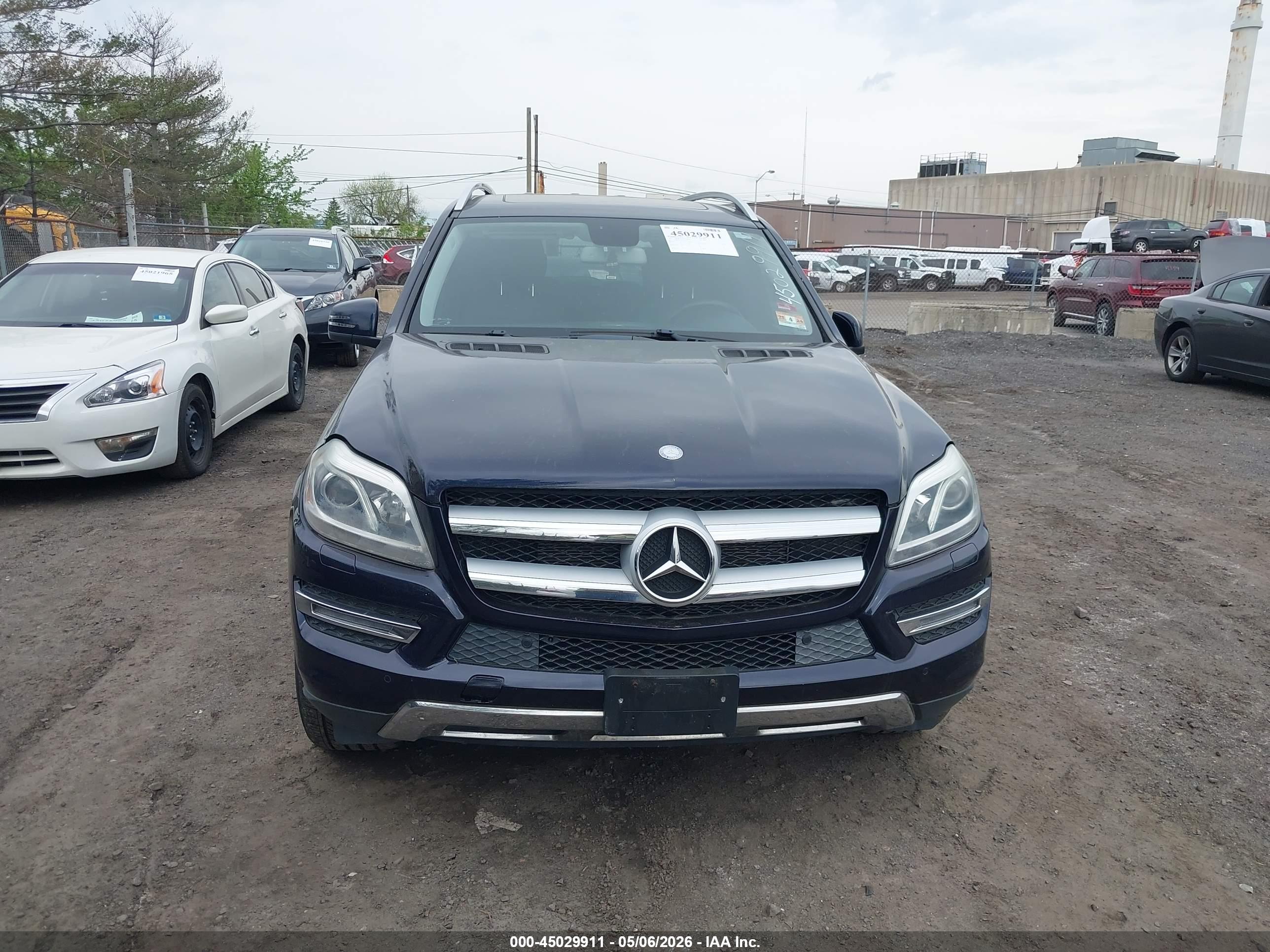 MERCEDES-BENZ GL image 6