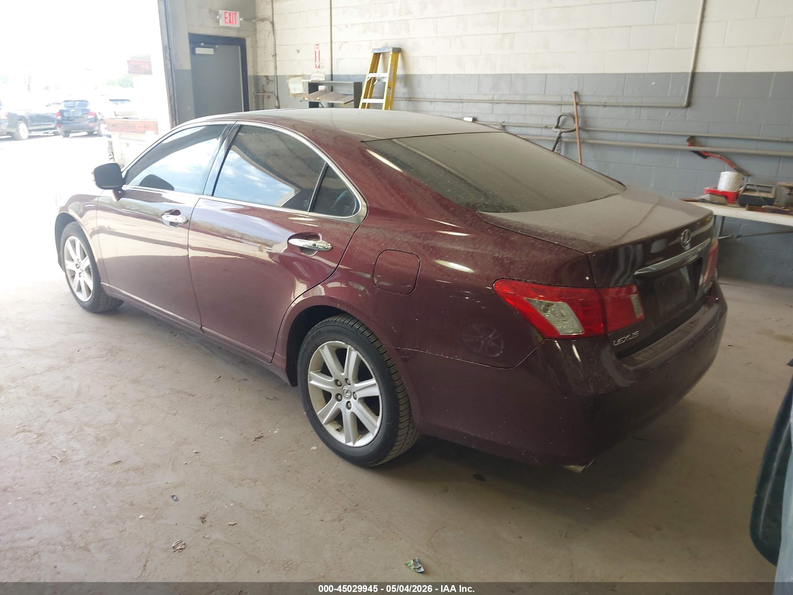 LEXUS ES image 3