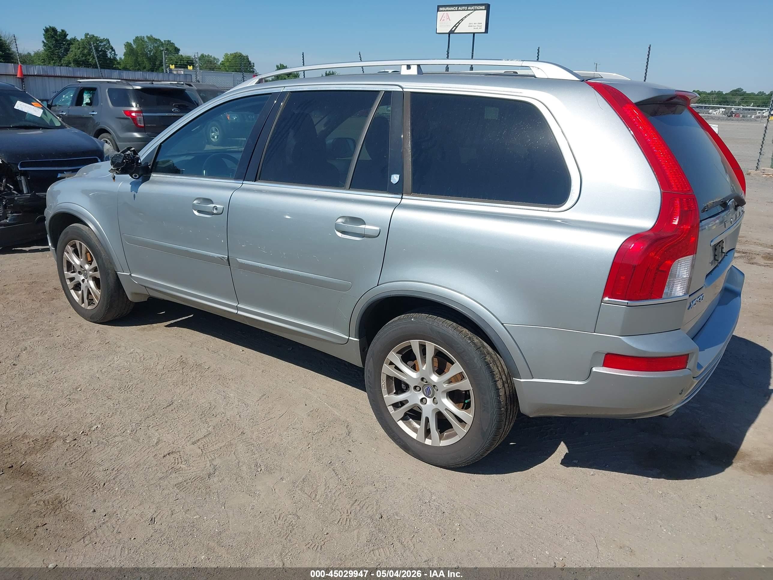 VOLVO XC90 image 3
