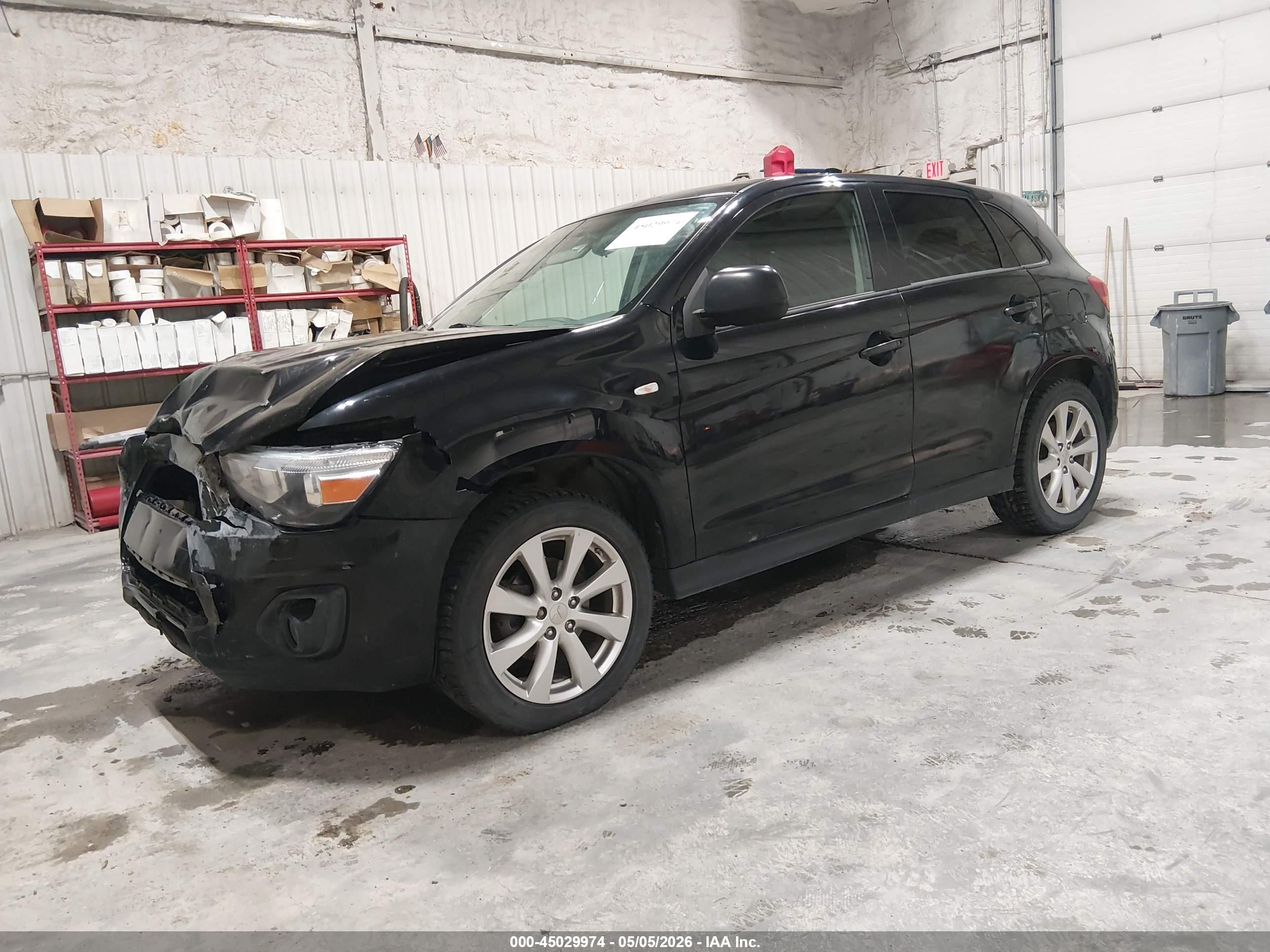 MITSUBISHI OUTLANDER image 2