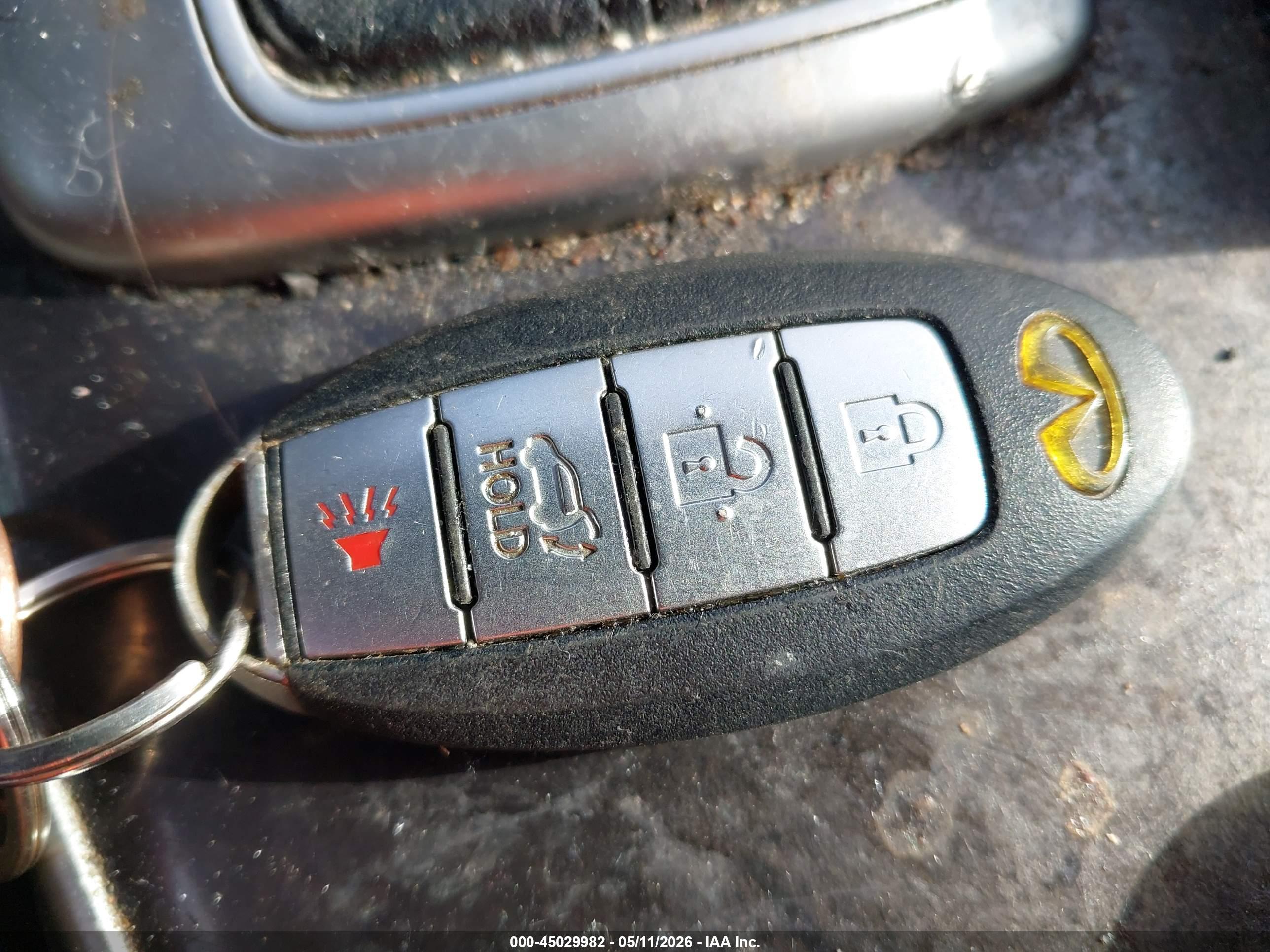 INFINITI JX35 image 11