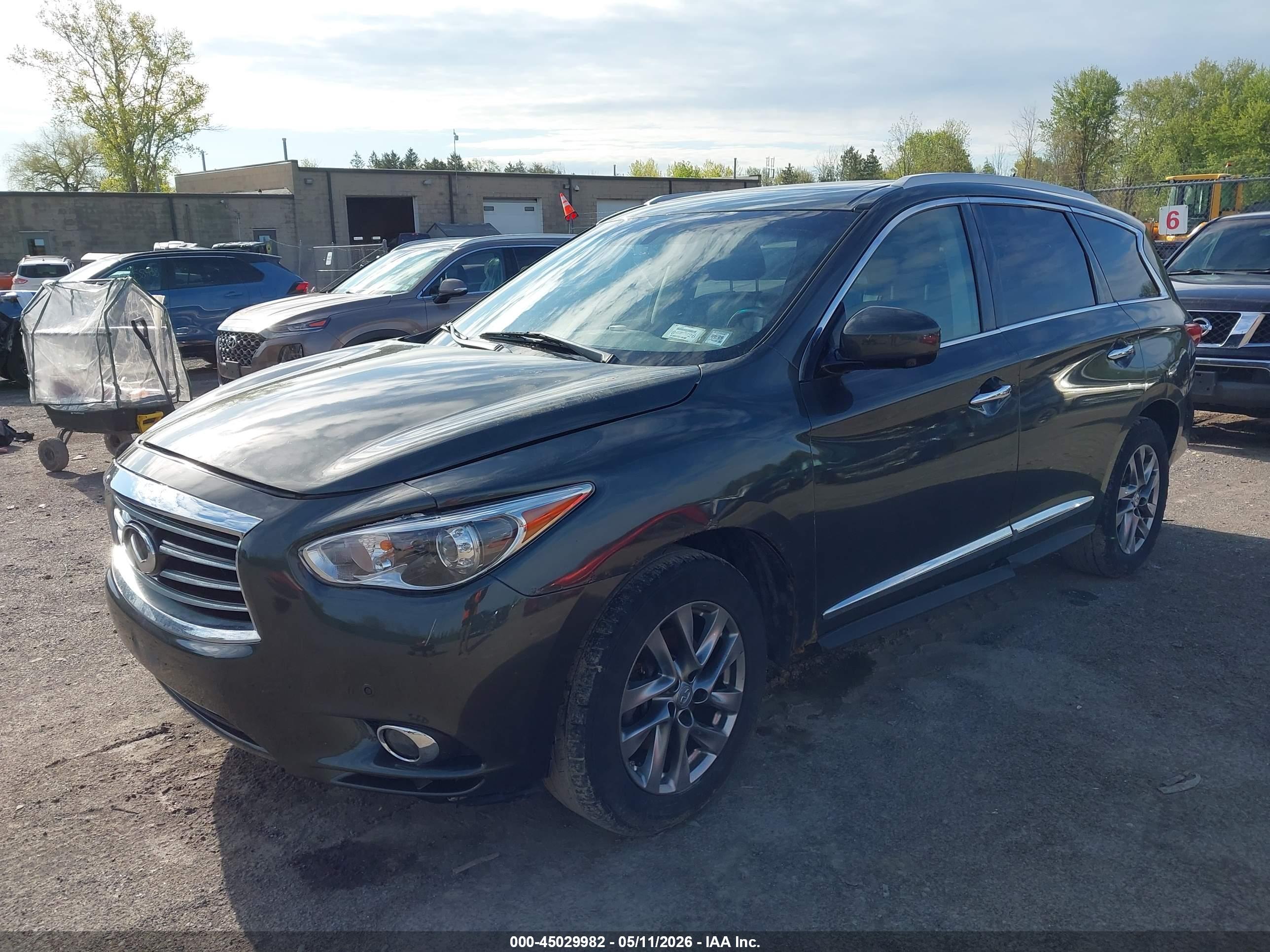 INFINITI JX35 image 2