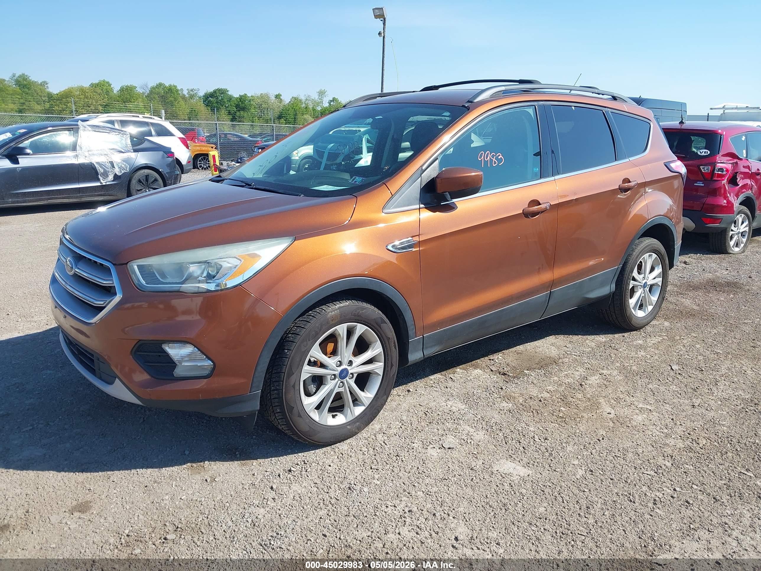 FORD ESCAPE image 2