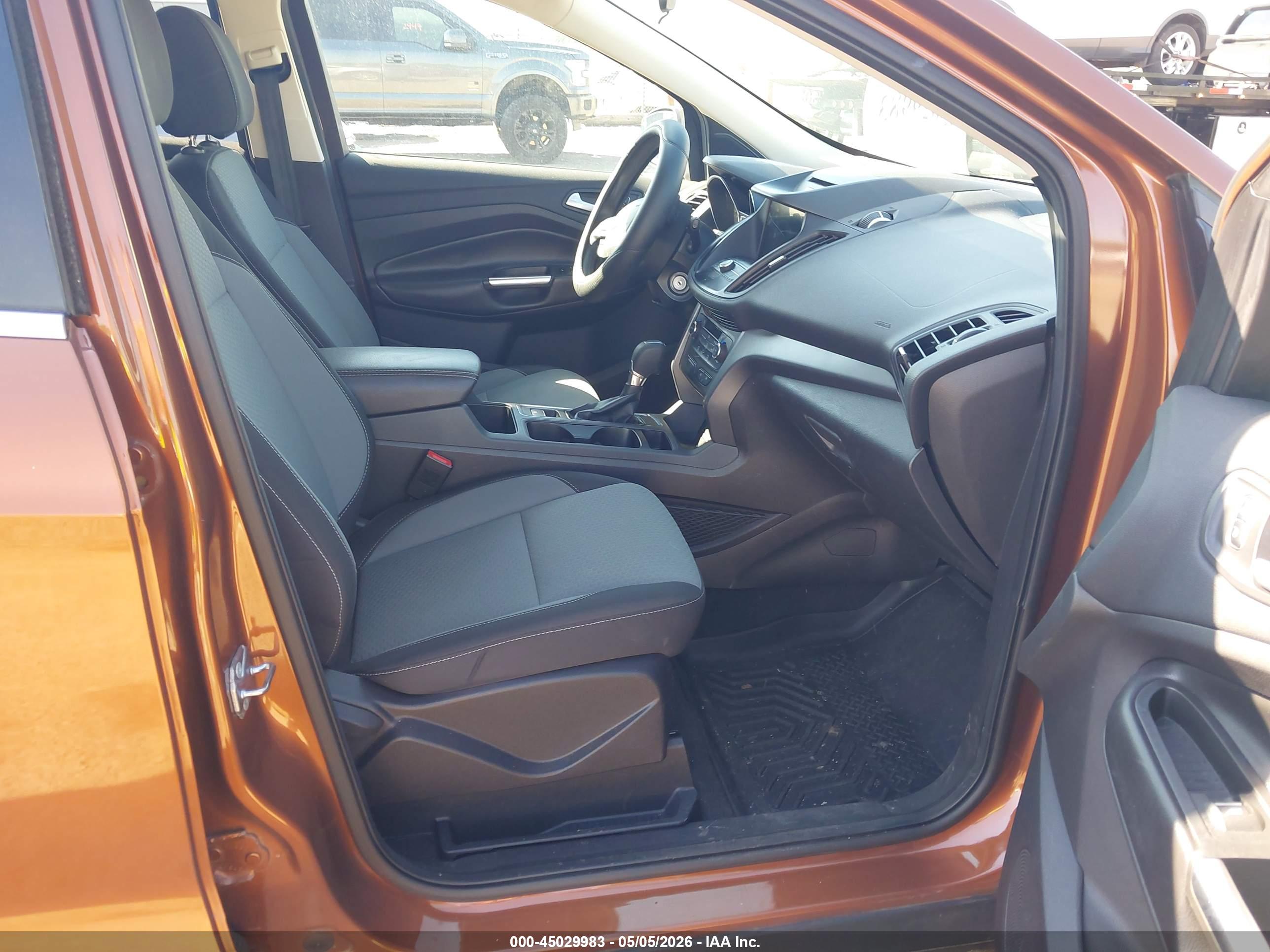 FORD ESCAPE image 5