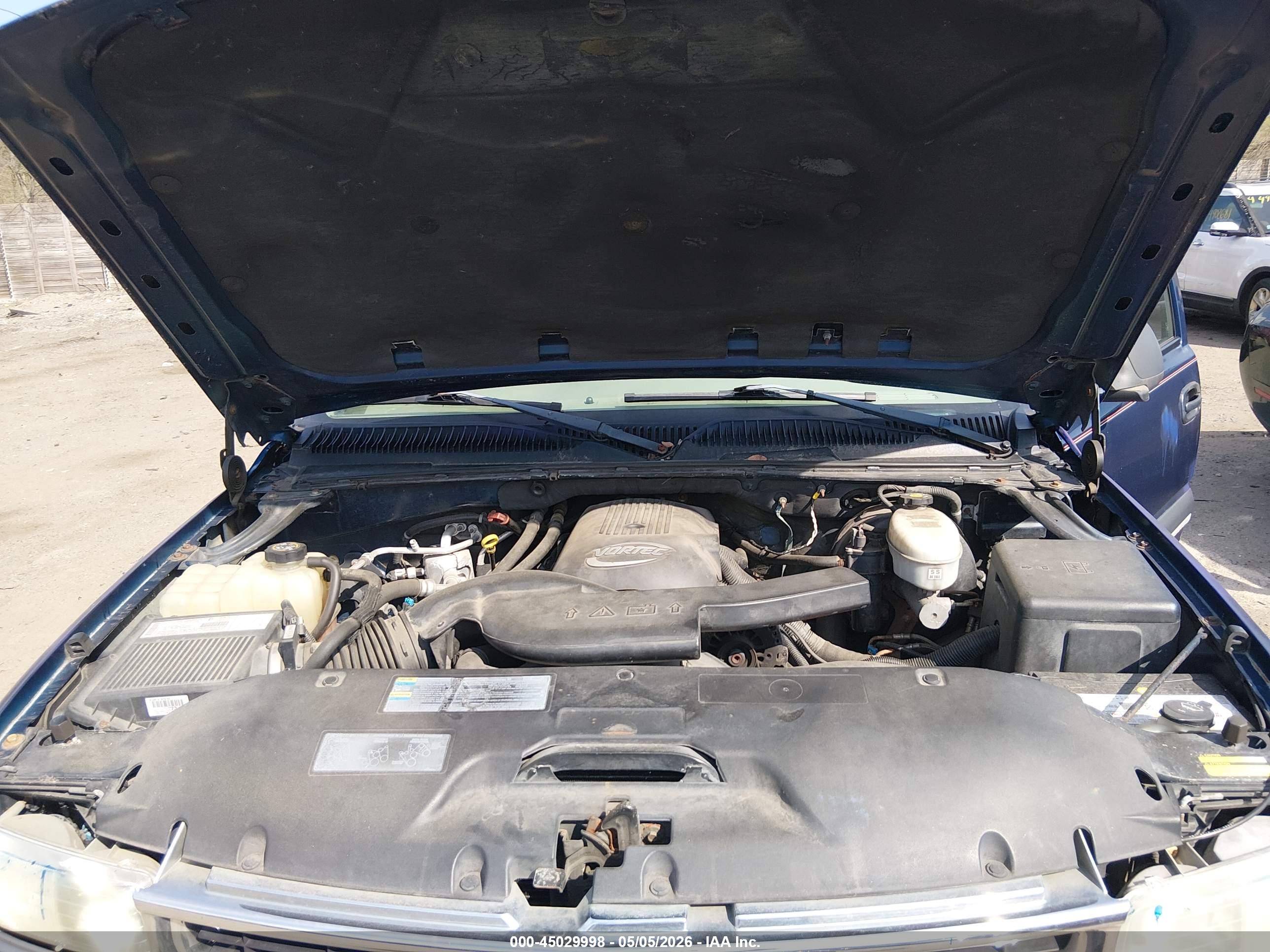 CHEVROLET SUBURBAN image 10