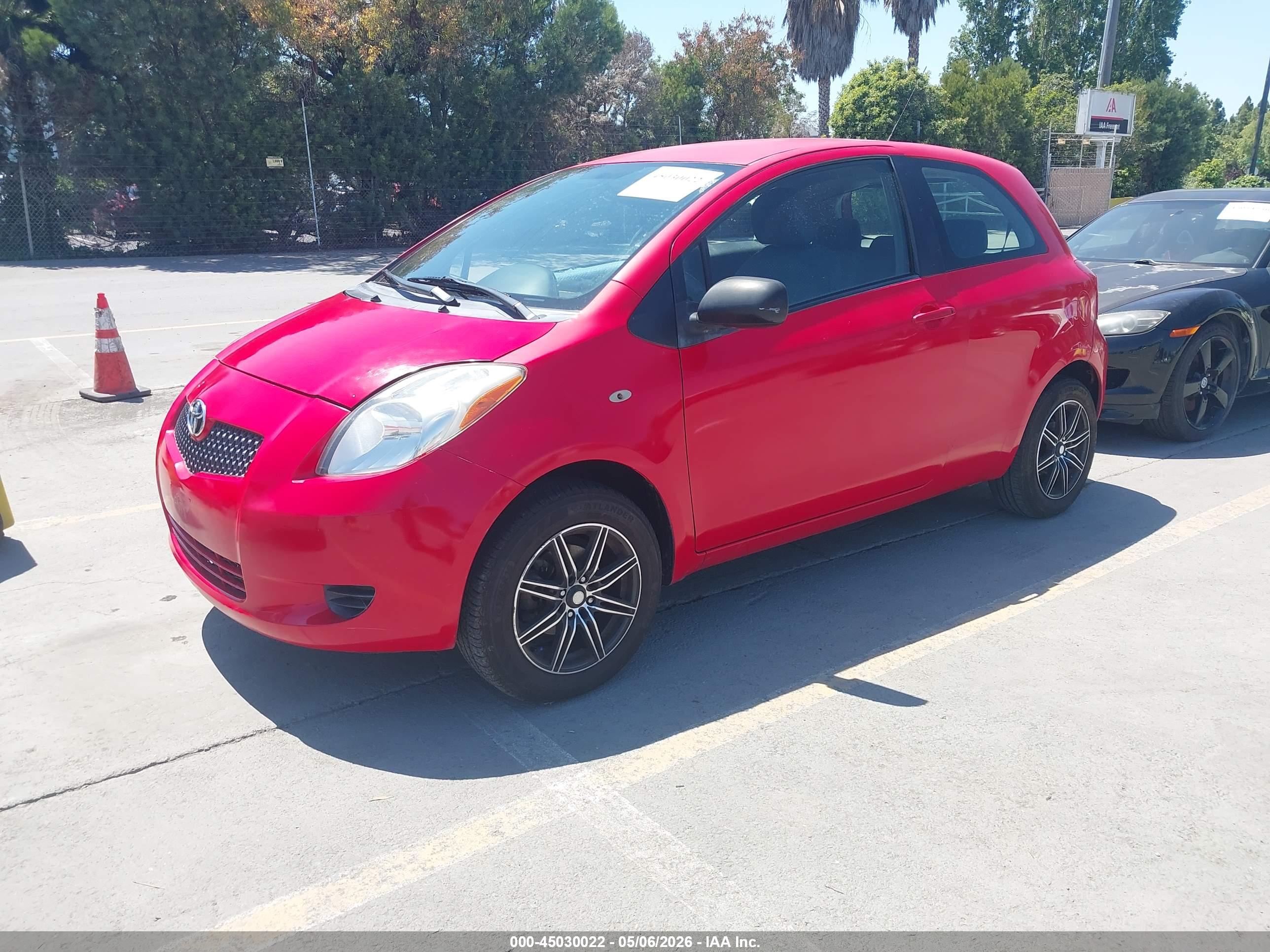 TOYOTA YARIS image 2