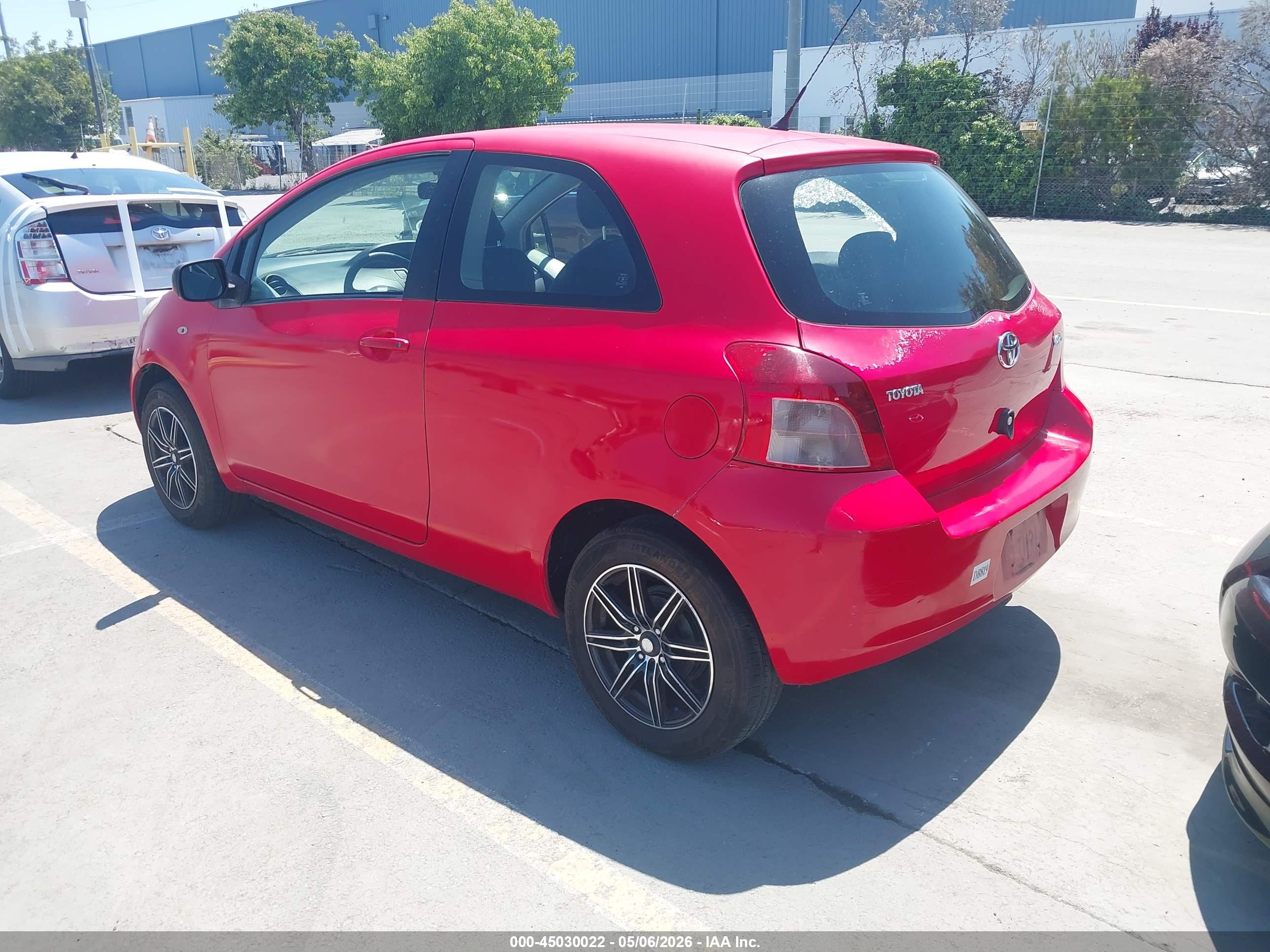 TOYOTA YARIS image 3