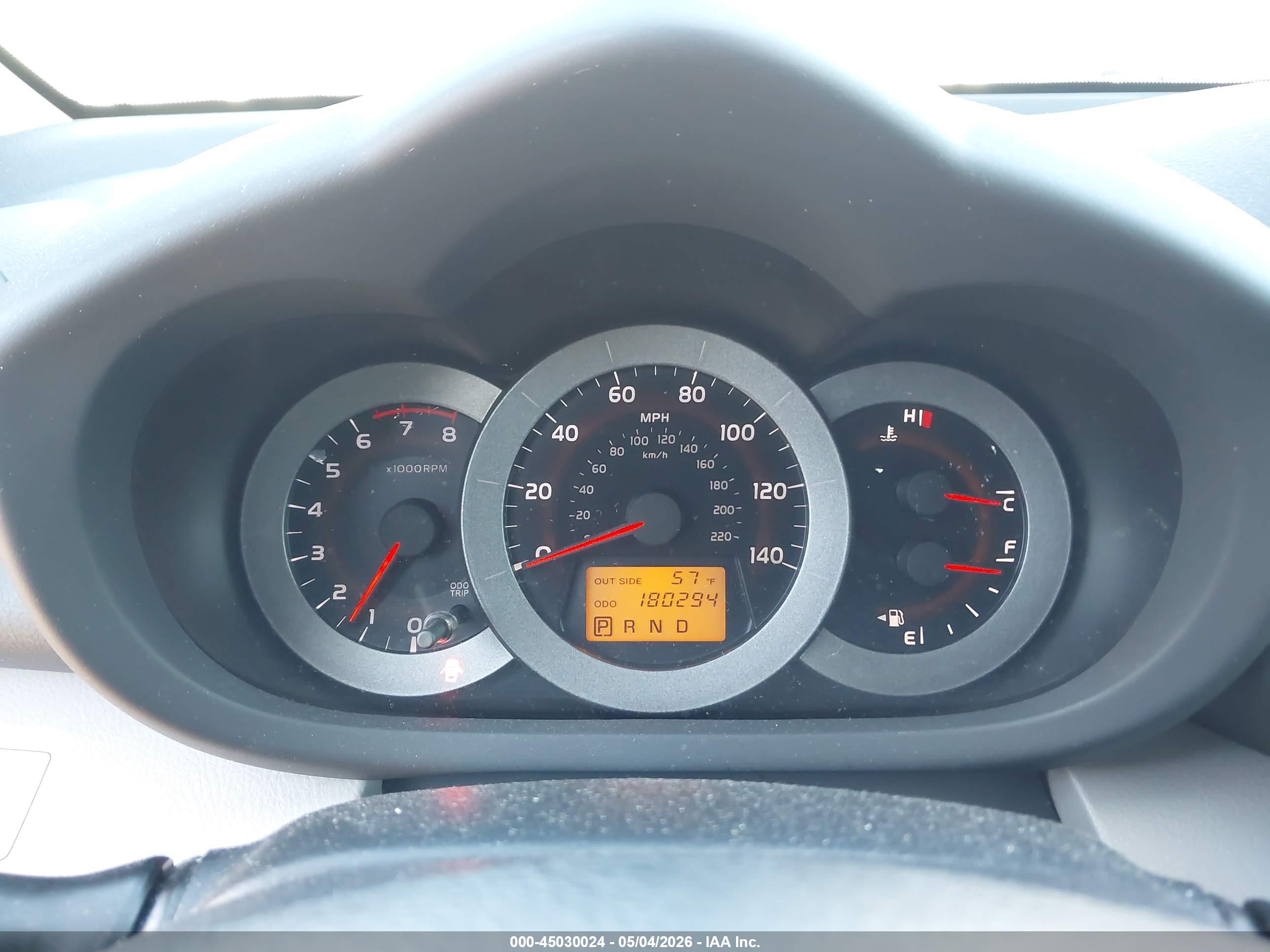 TOYOTA RAV4 image 7