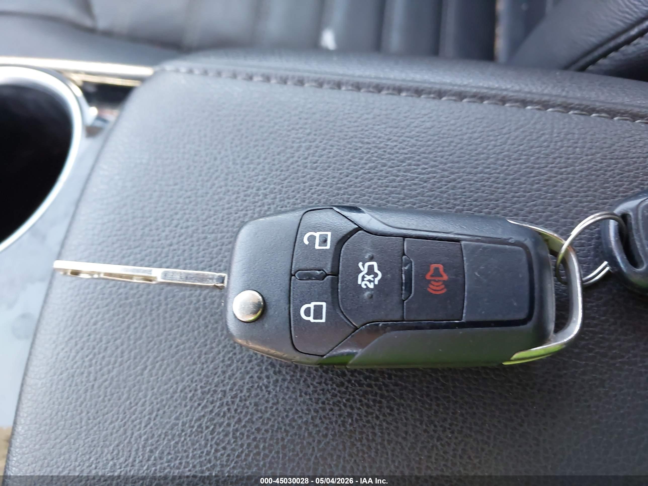 FORD FUSION image 11