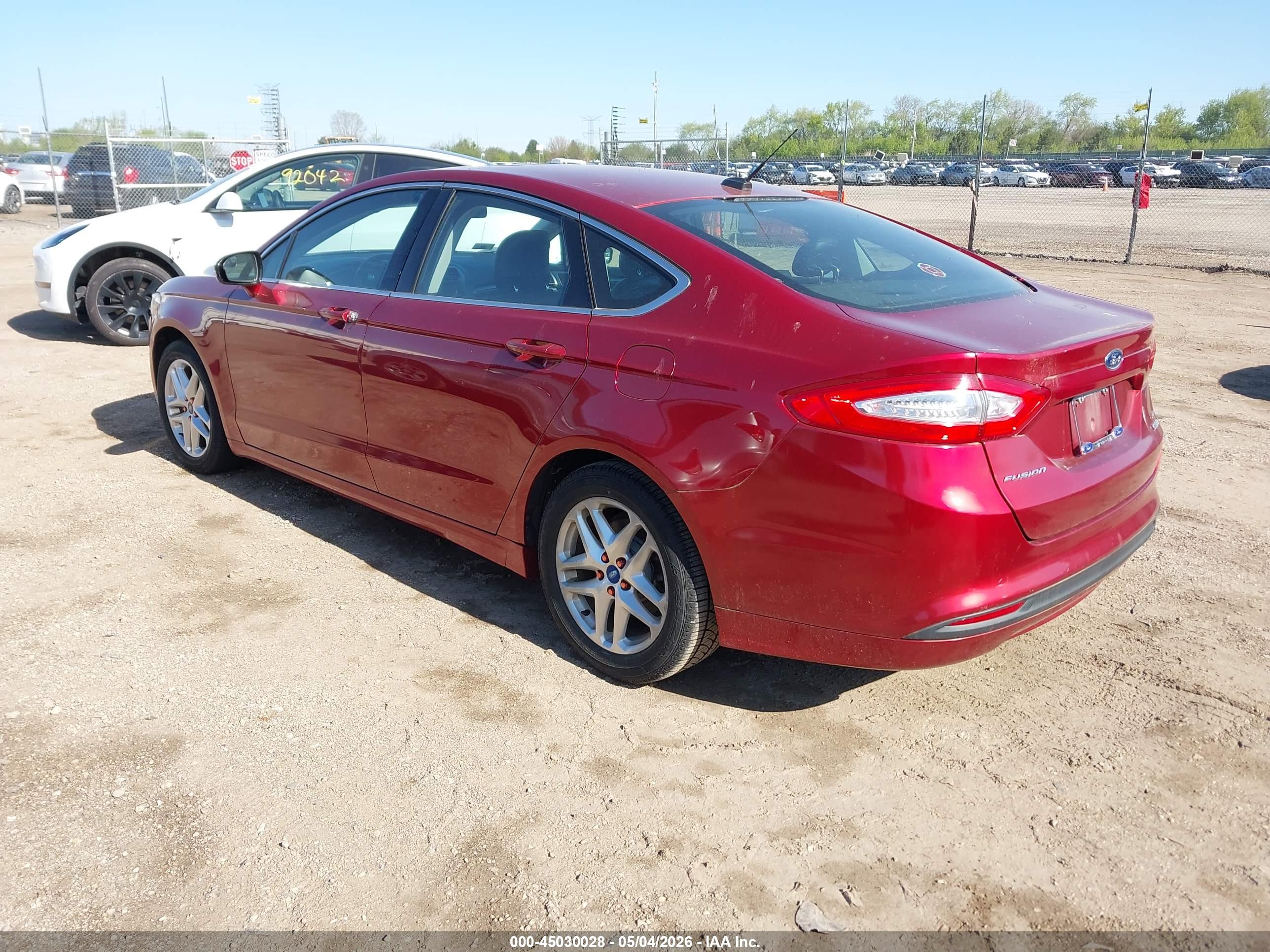 FORD FUSION image 3
