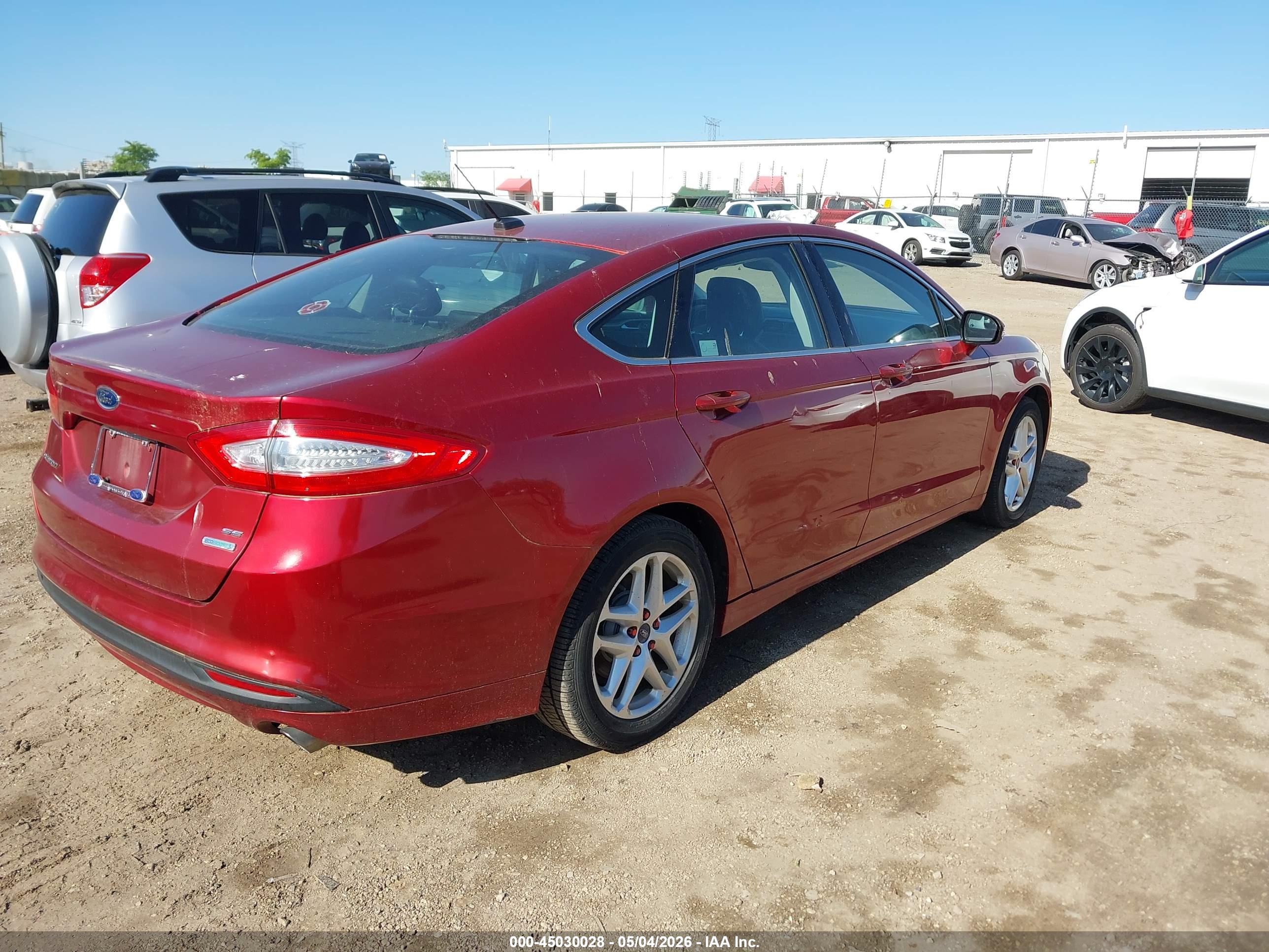FORD FUSION image 4