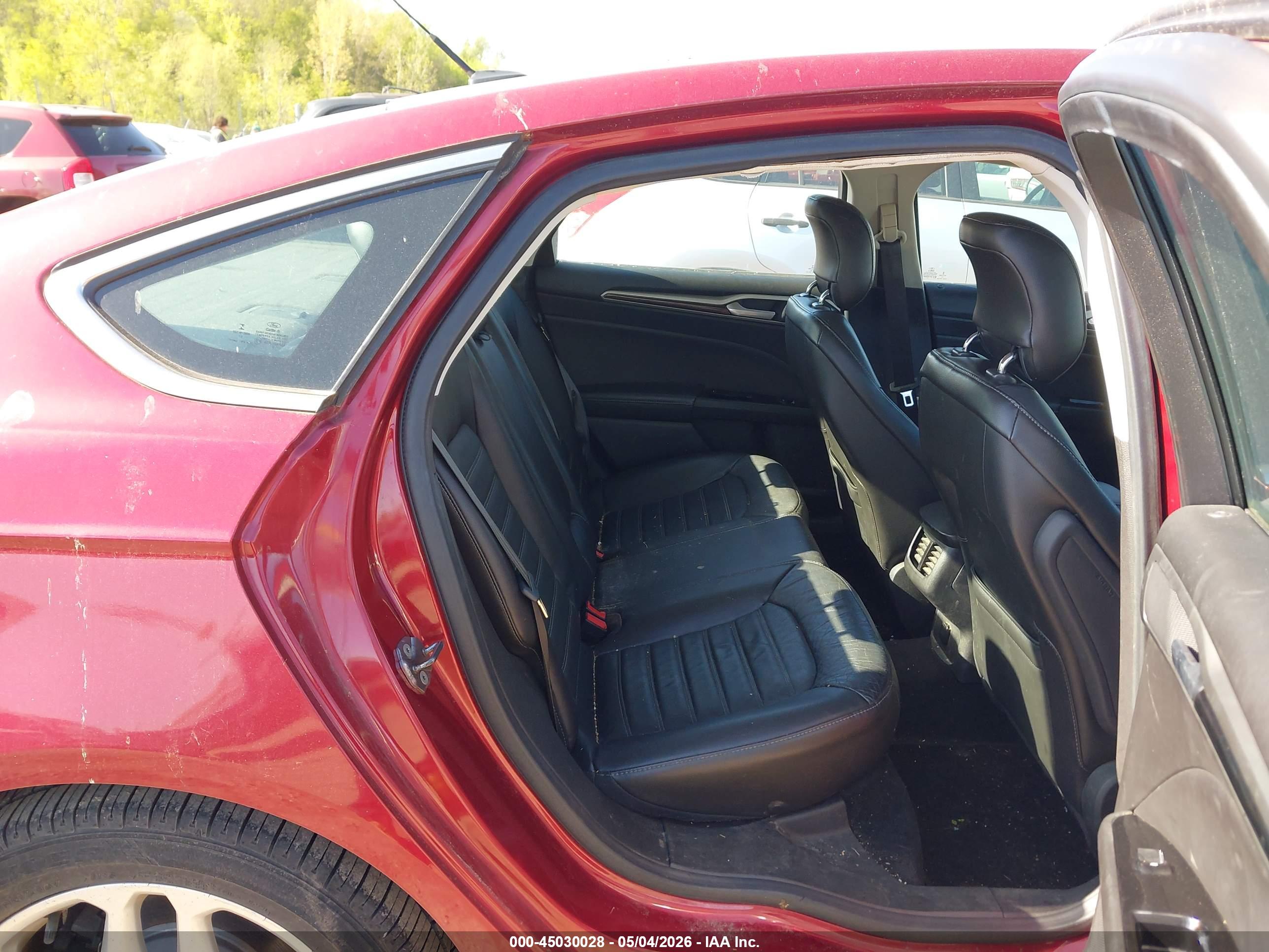 FORD FUSION image 8