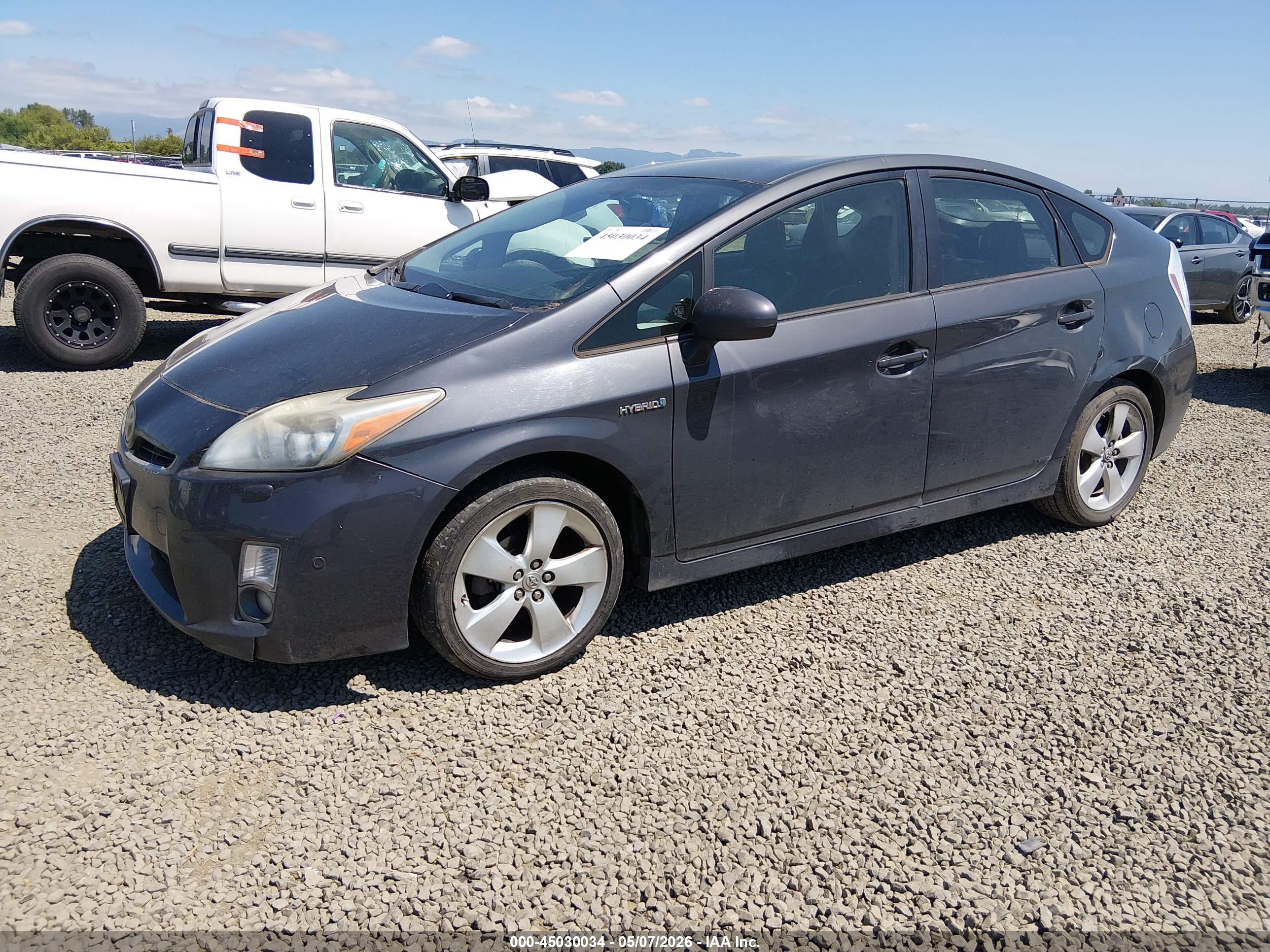 TOYOTA PRIUS image 2