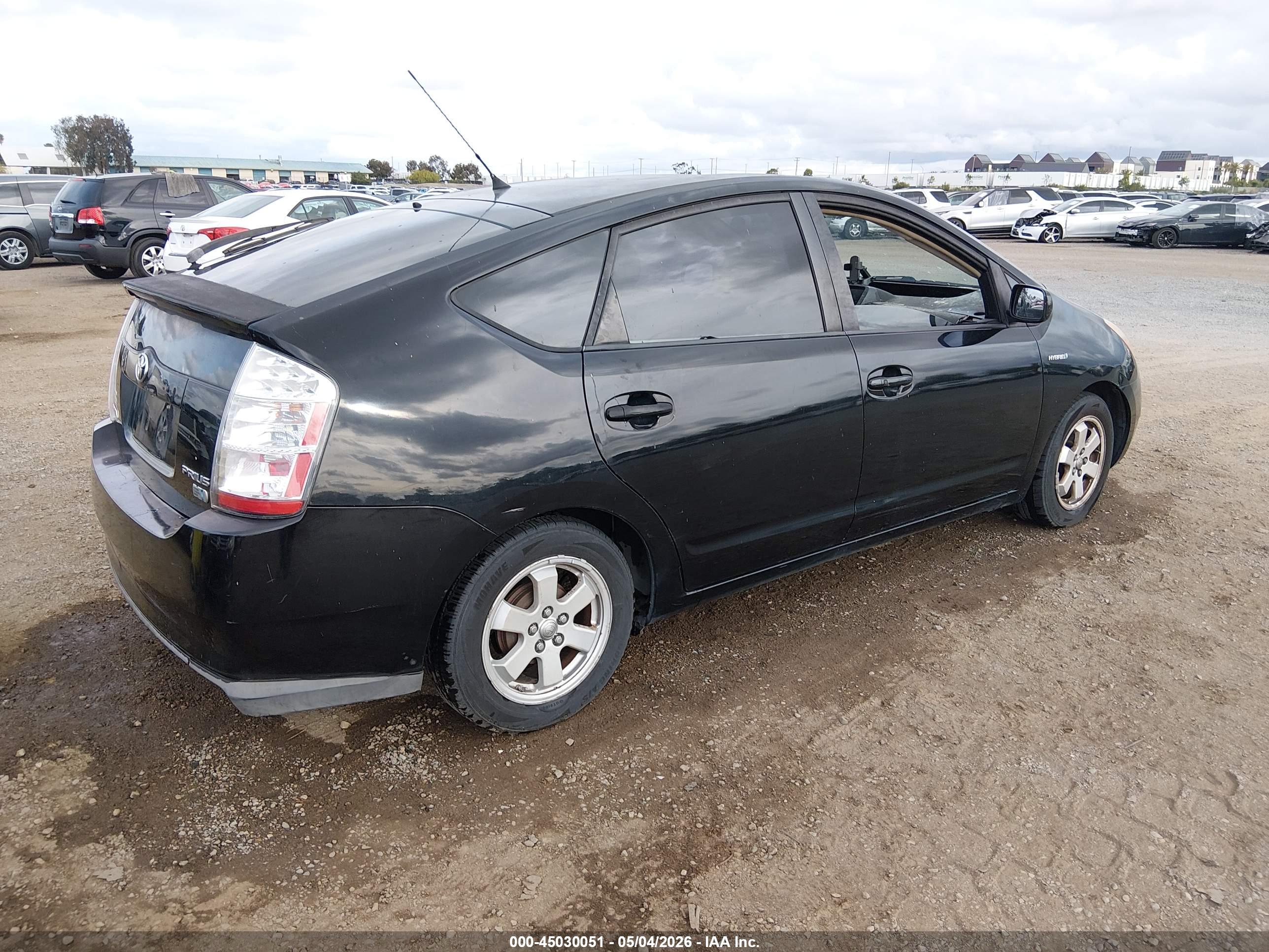 TOYOTA PRIUS image 4