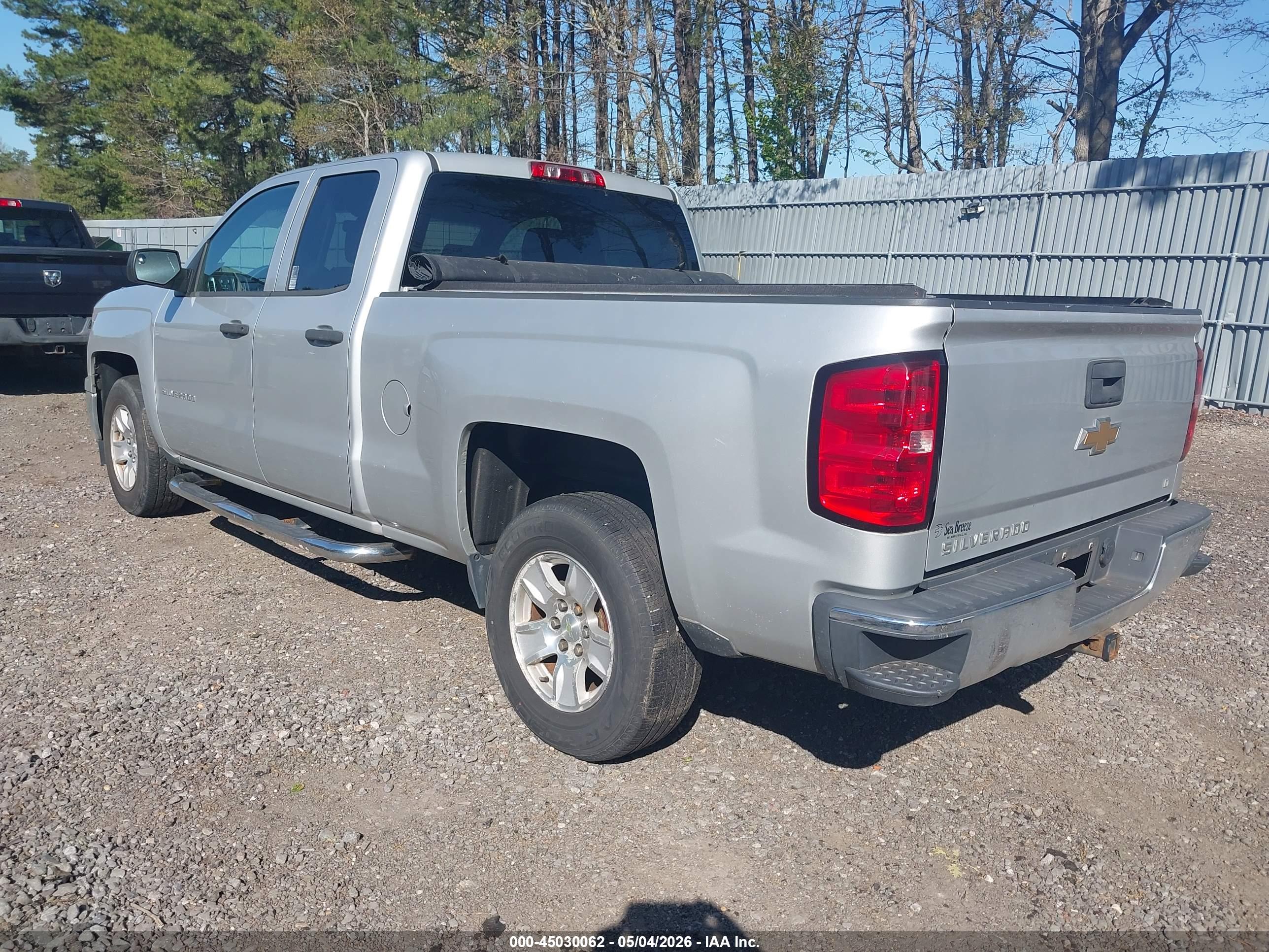 CHEVROLET SILVERADO image 3