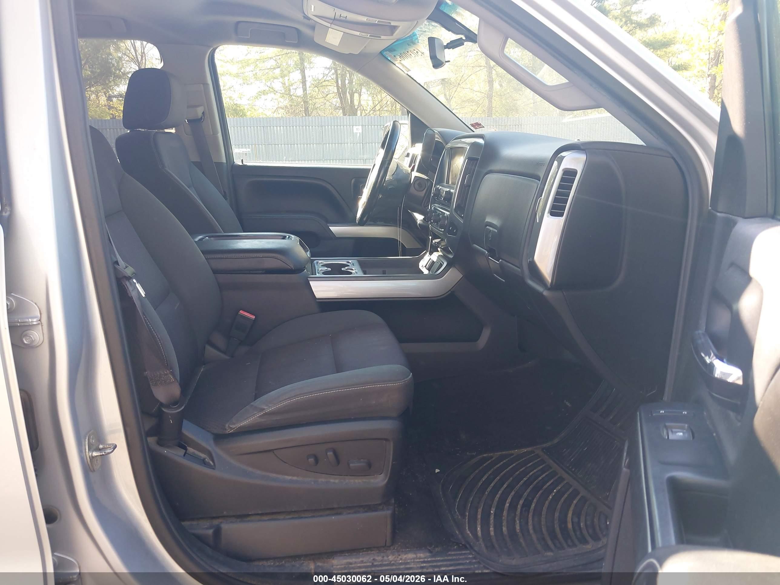CHEVROLET SILVERADO image 5