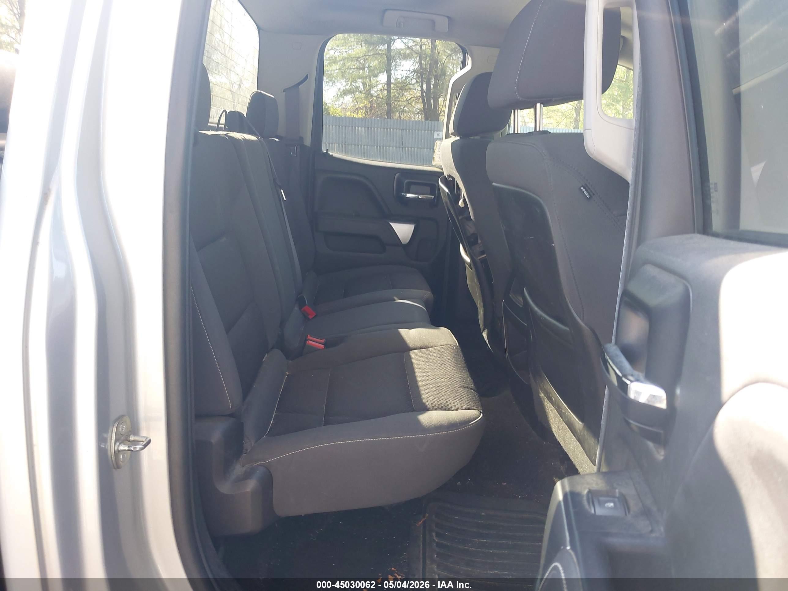 CHEVROLET SILVERADO image 8