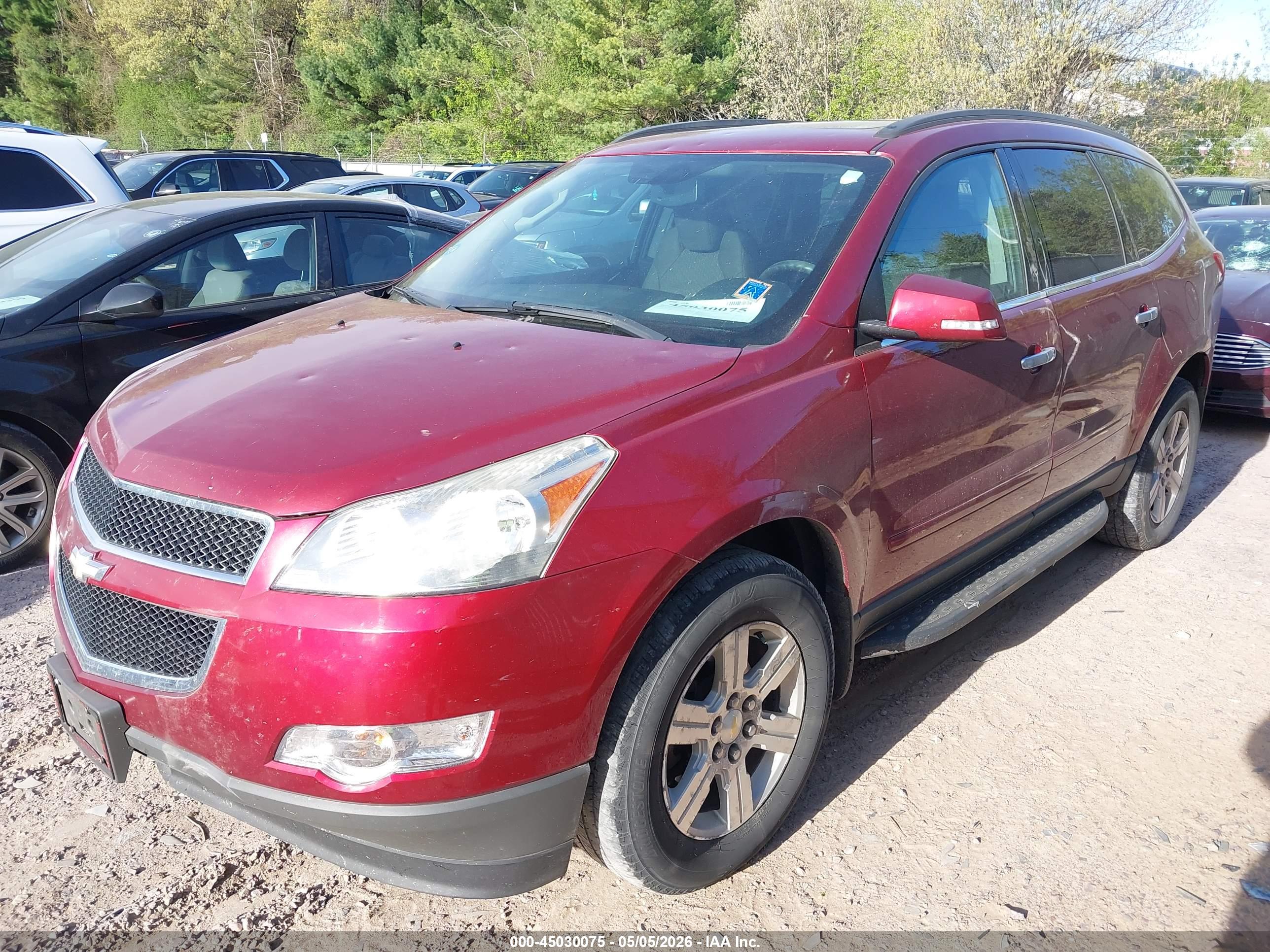 CHEVROLET TRAVERSE image 2