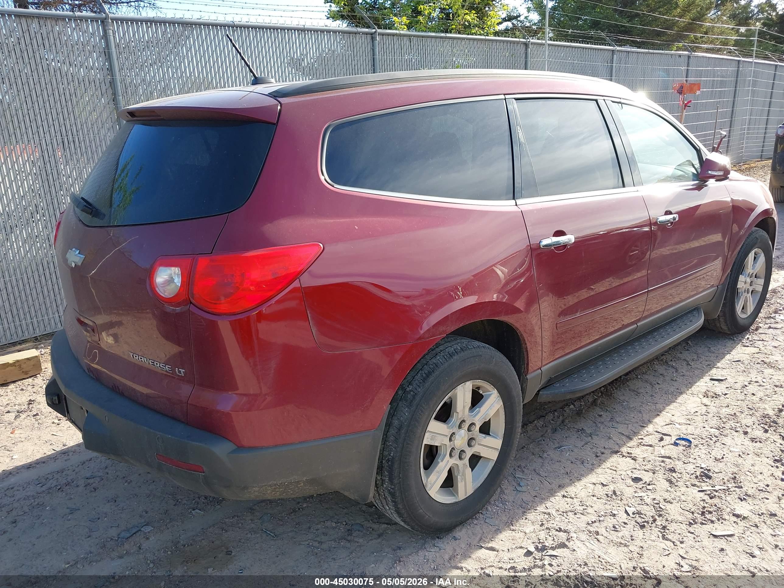 CHEVROLET TRAVERSE image 4