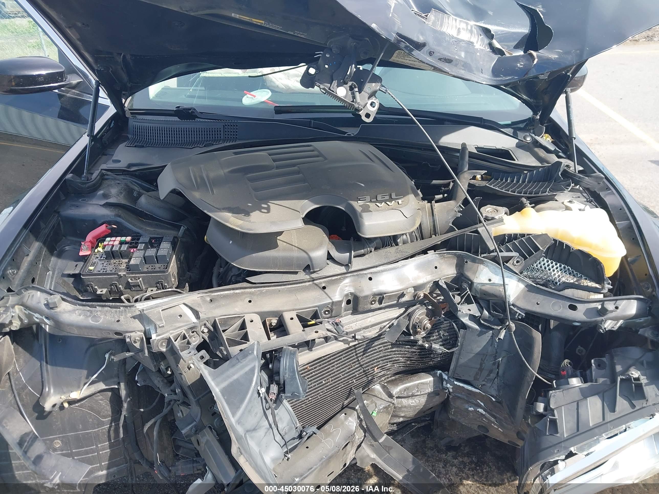 CHRYSLER 300 image 10
