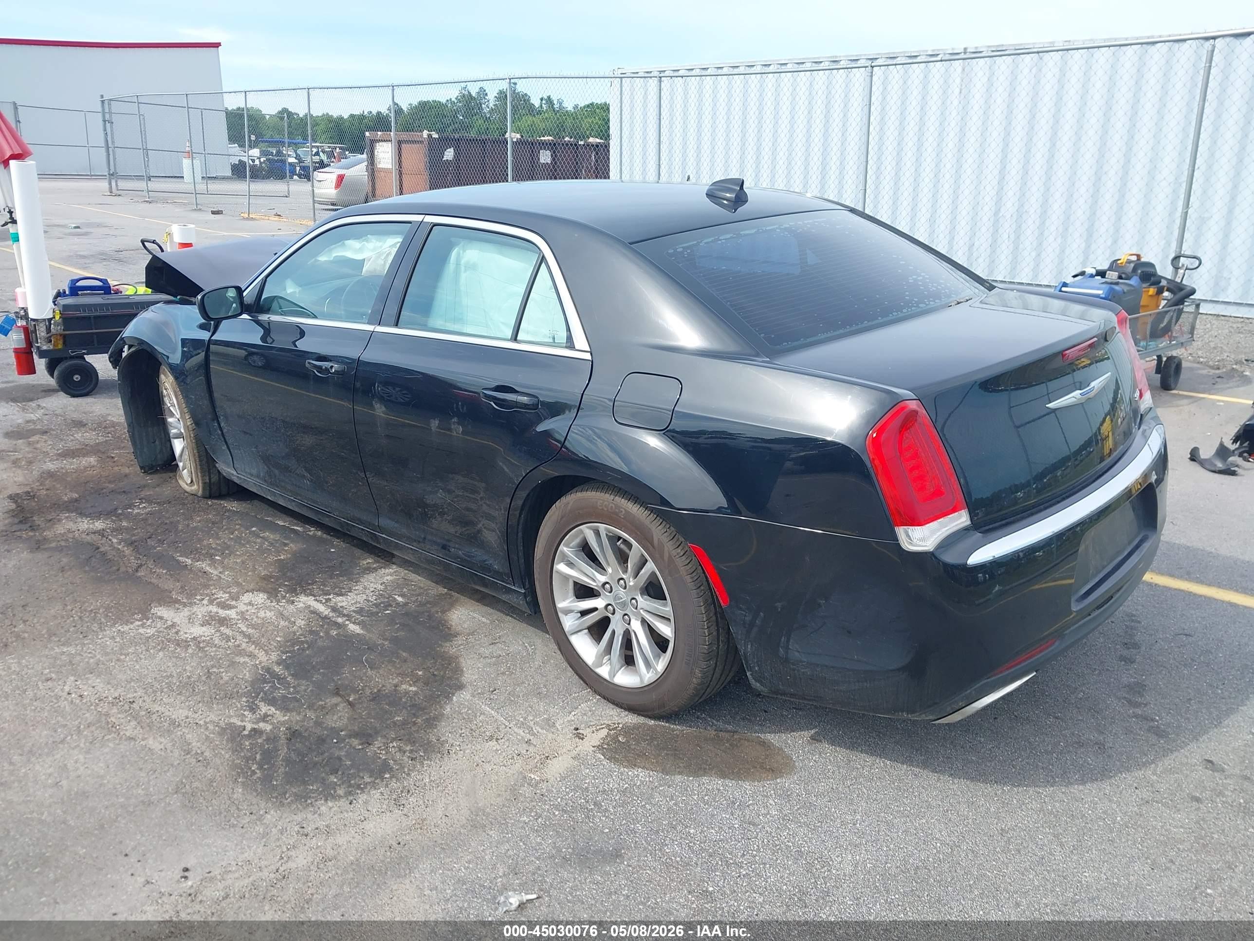 CHRYSLER 300 image 3
