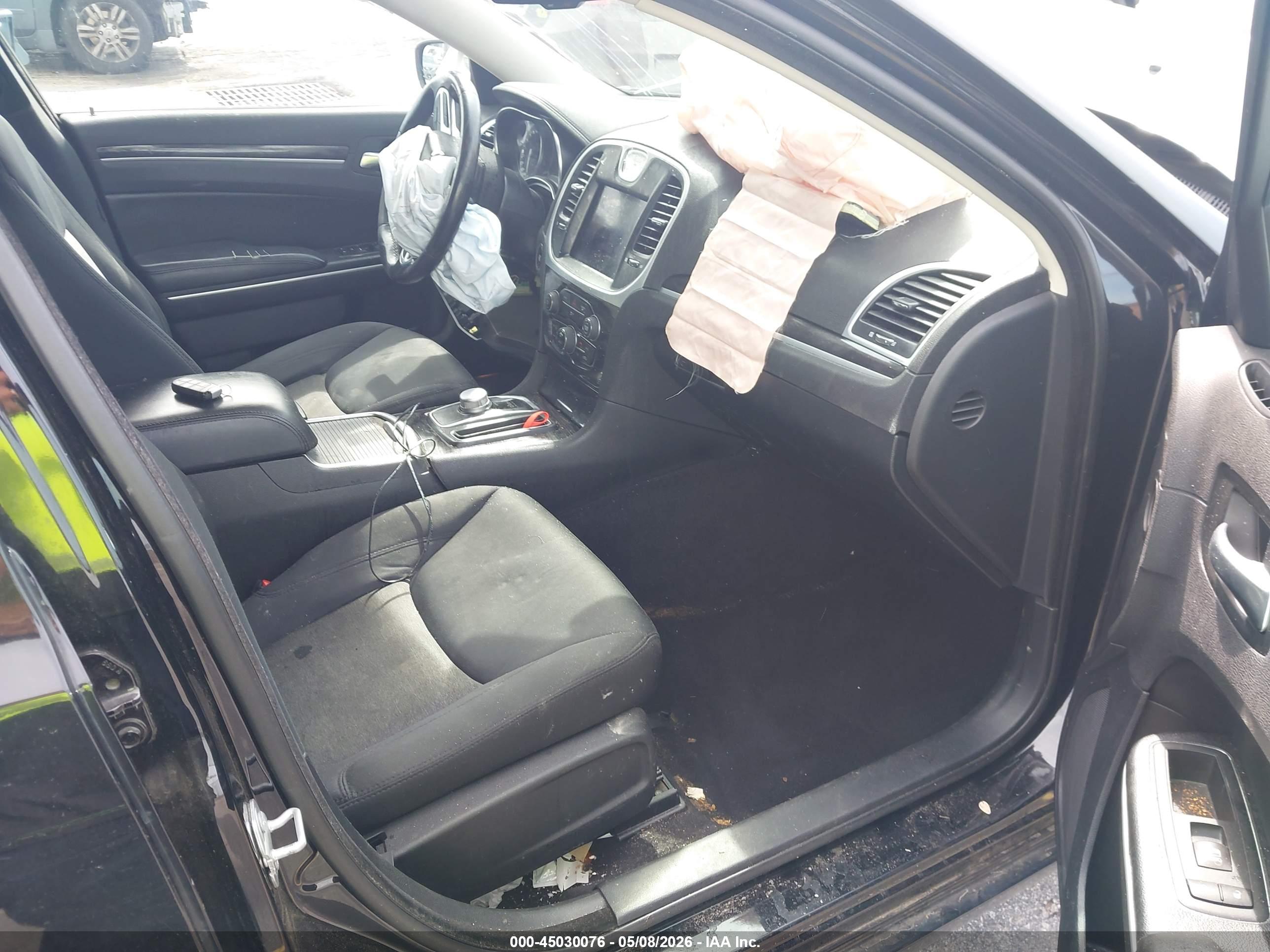 CHRYSLER 300 image 5