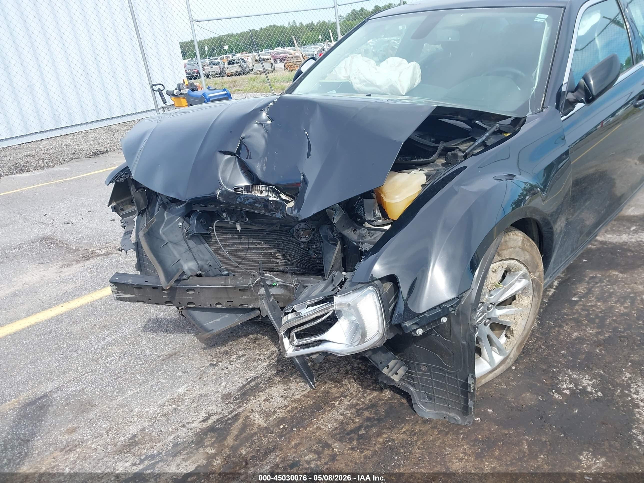 CHRYSLER 300 image 6