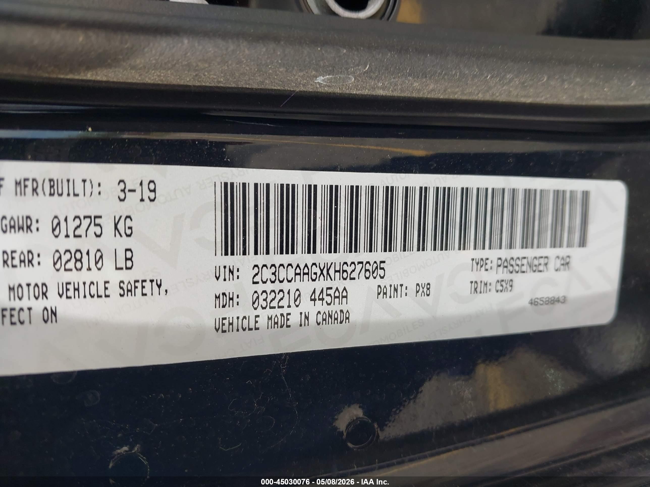CHRYSLER 300 image 9