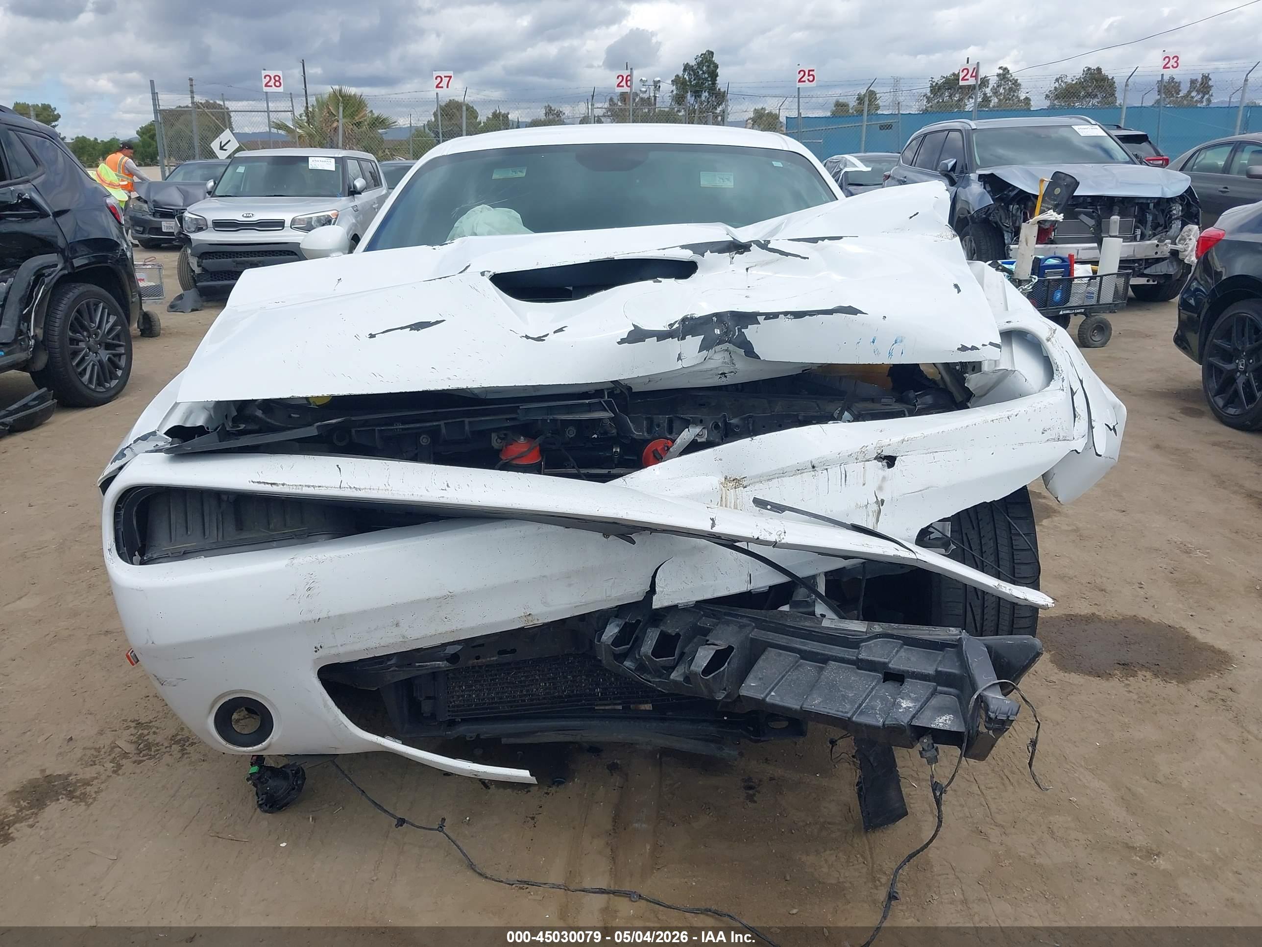 DODGE CHALLENGER image 6