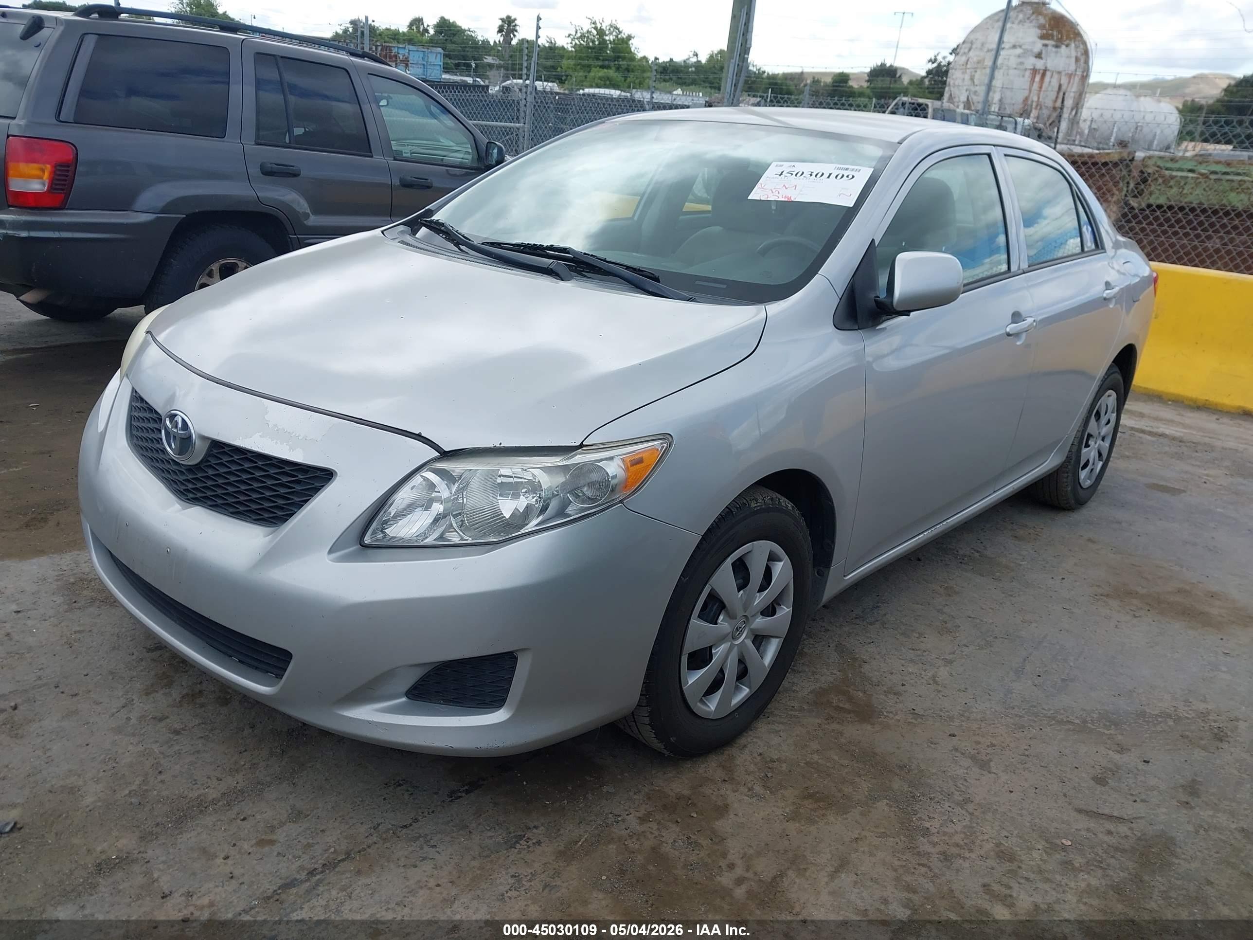 TOYOTA COROLLA image 2