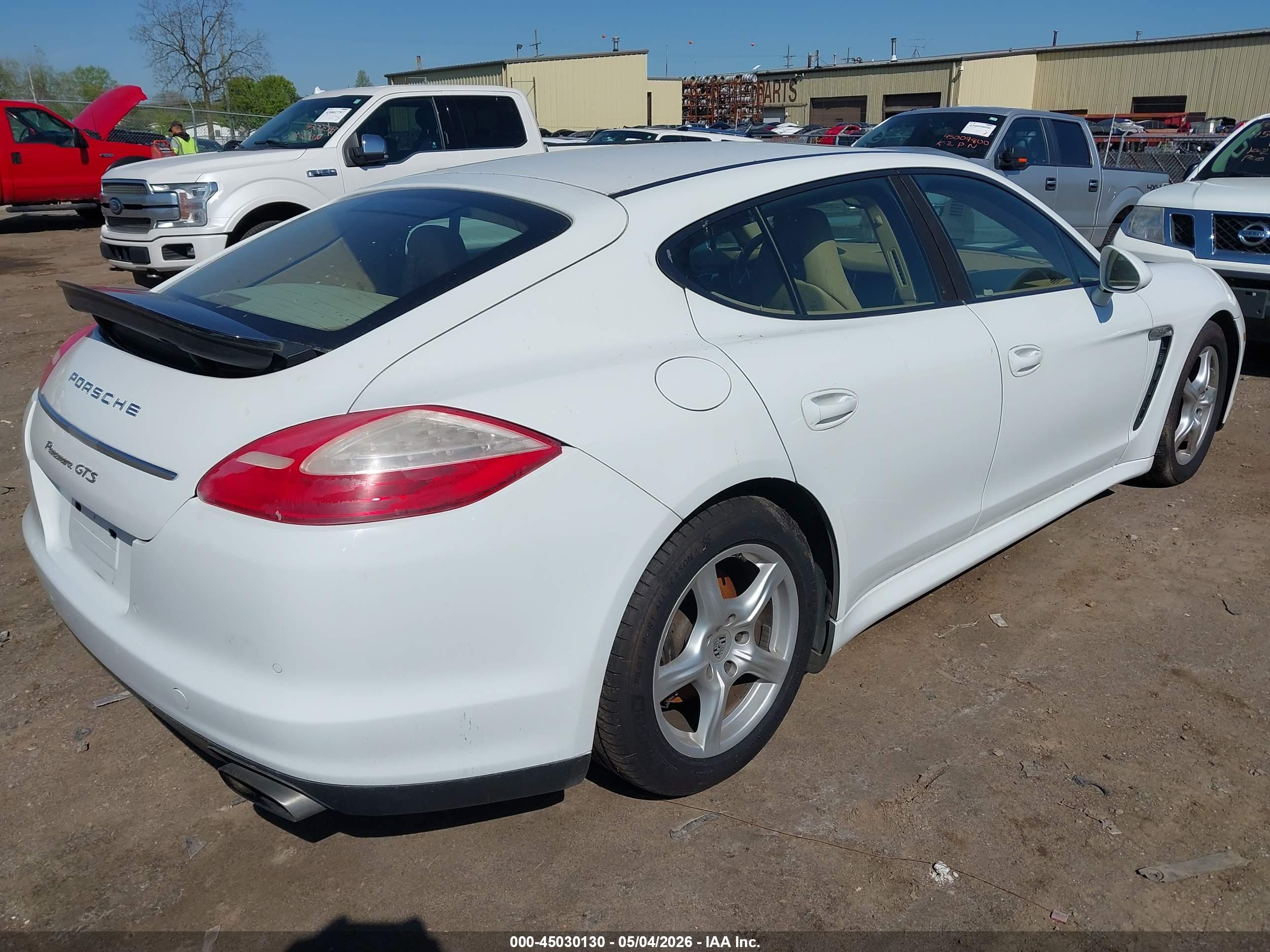 PORSCHE PANAMERA image 4