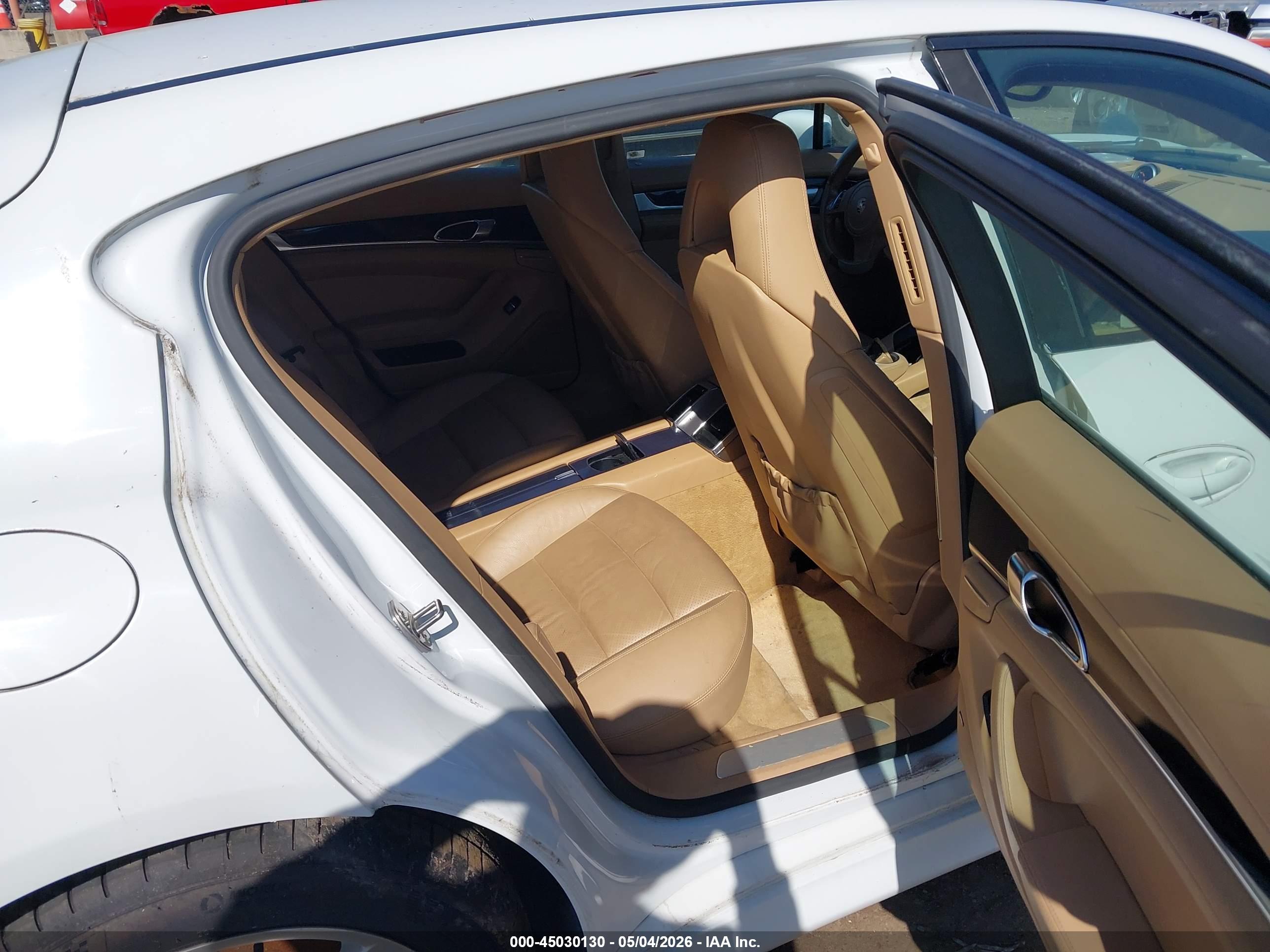 PORSCHE PANAMERA image 8