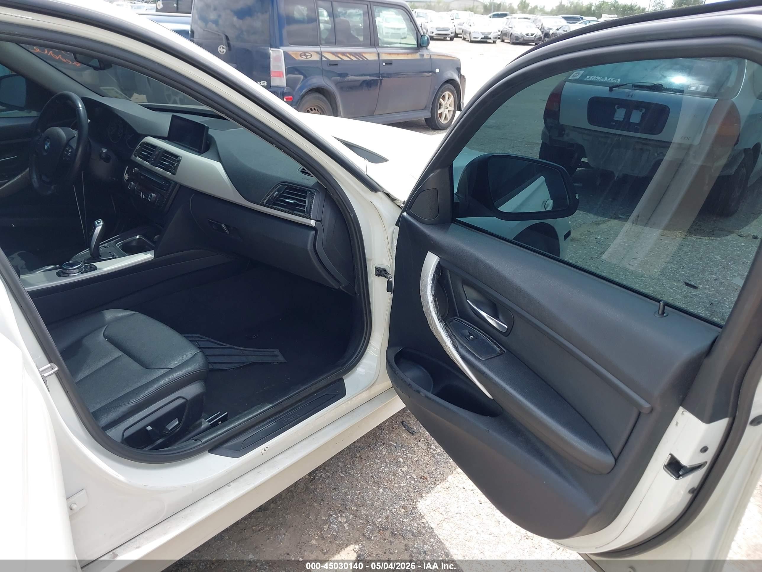 BMW 320I image 5