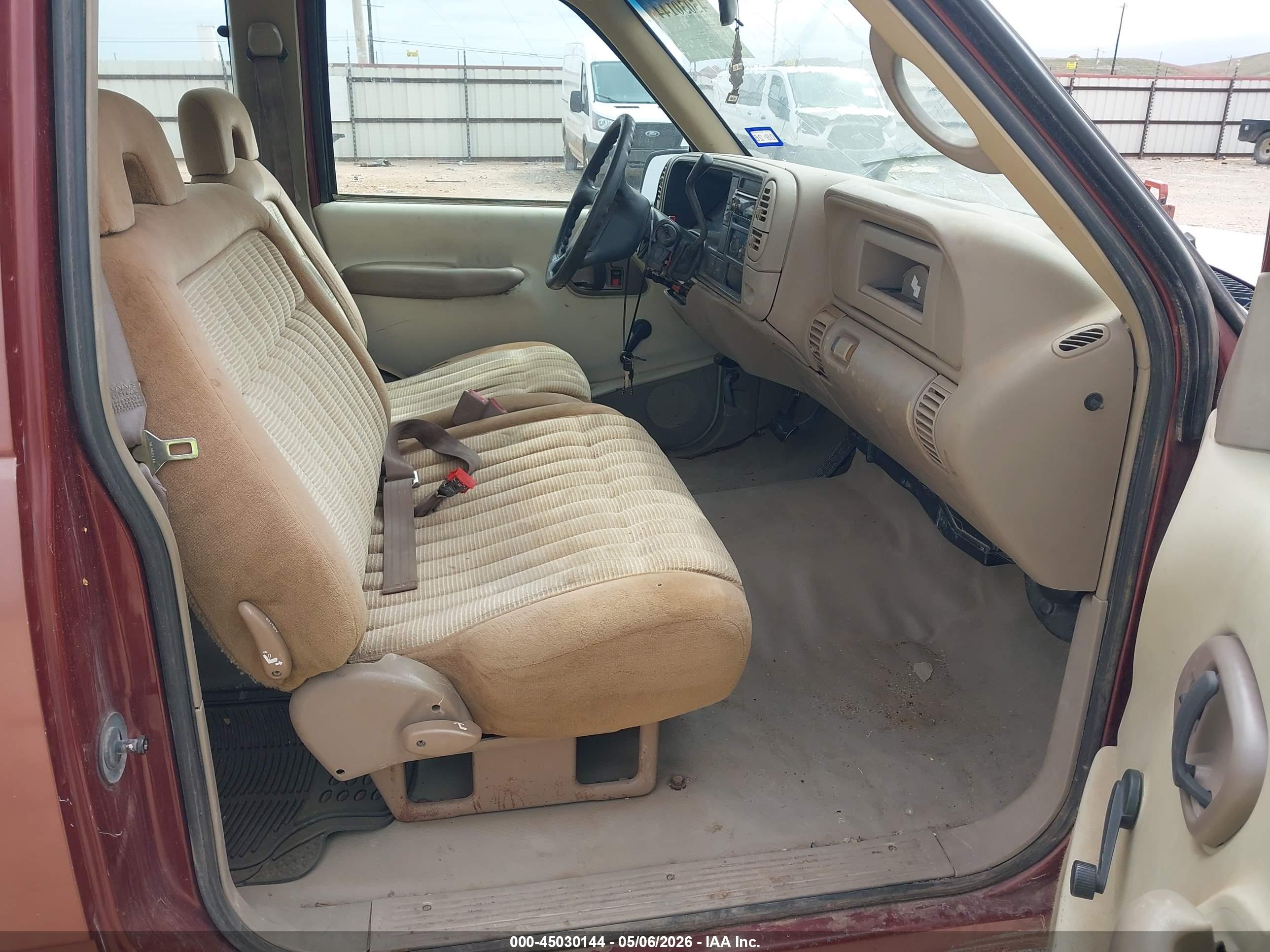 CHEVROLET C2500 image 5