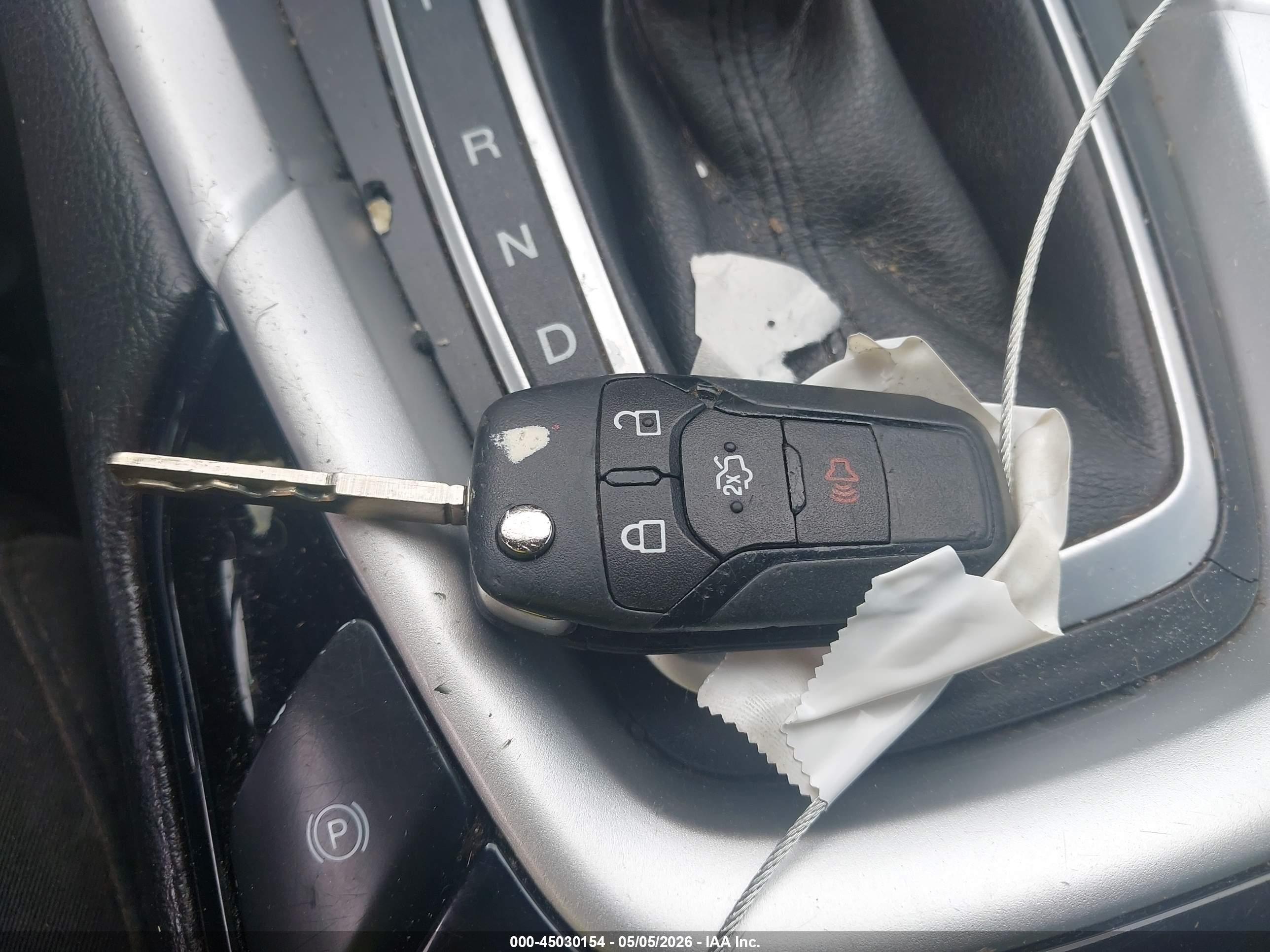 FORD FUSION image 11