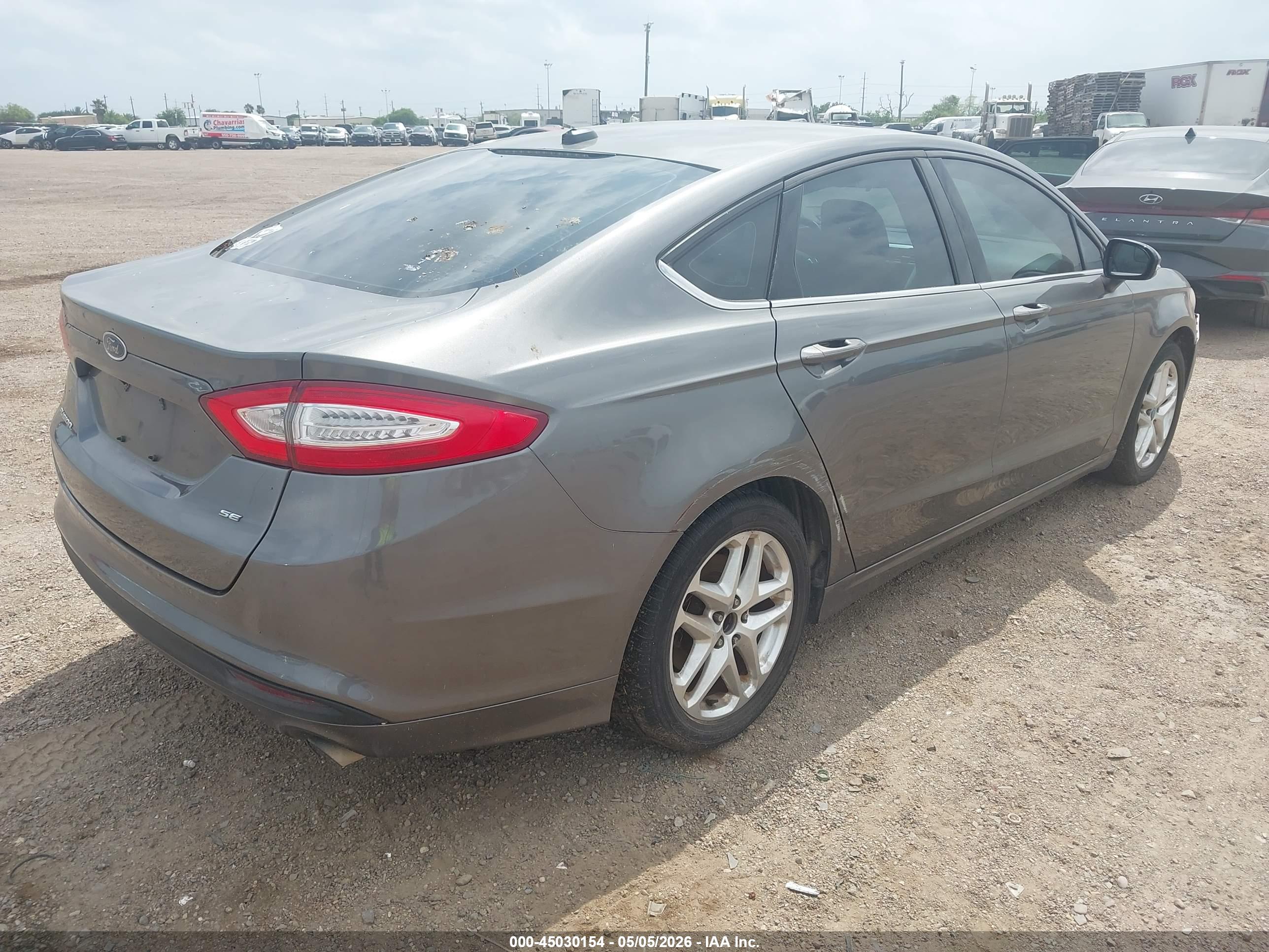 FORD FUSION image 4