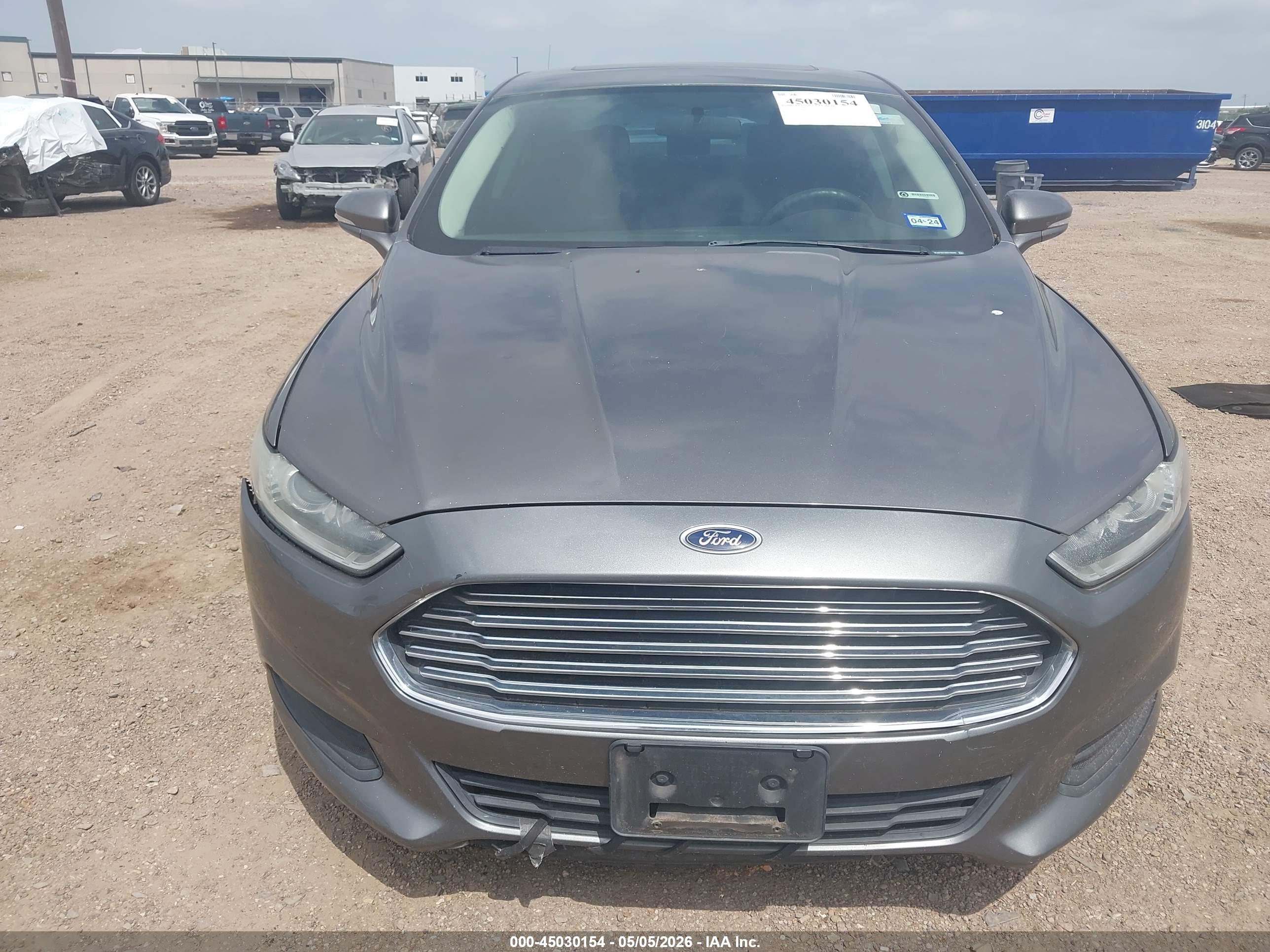FORD FUSION image 6