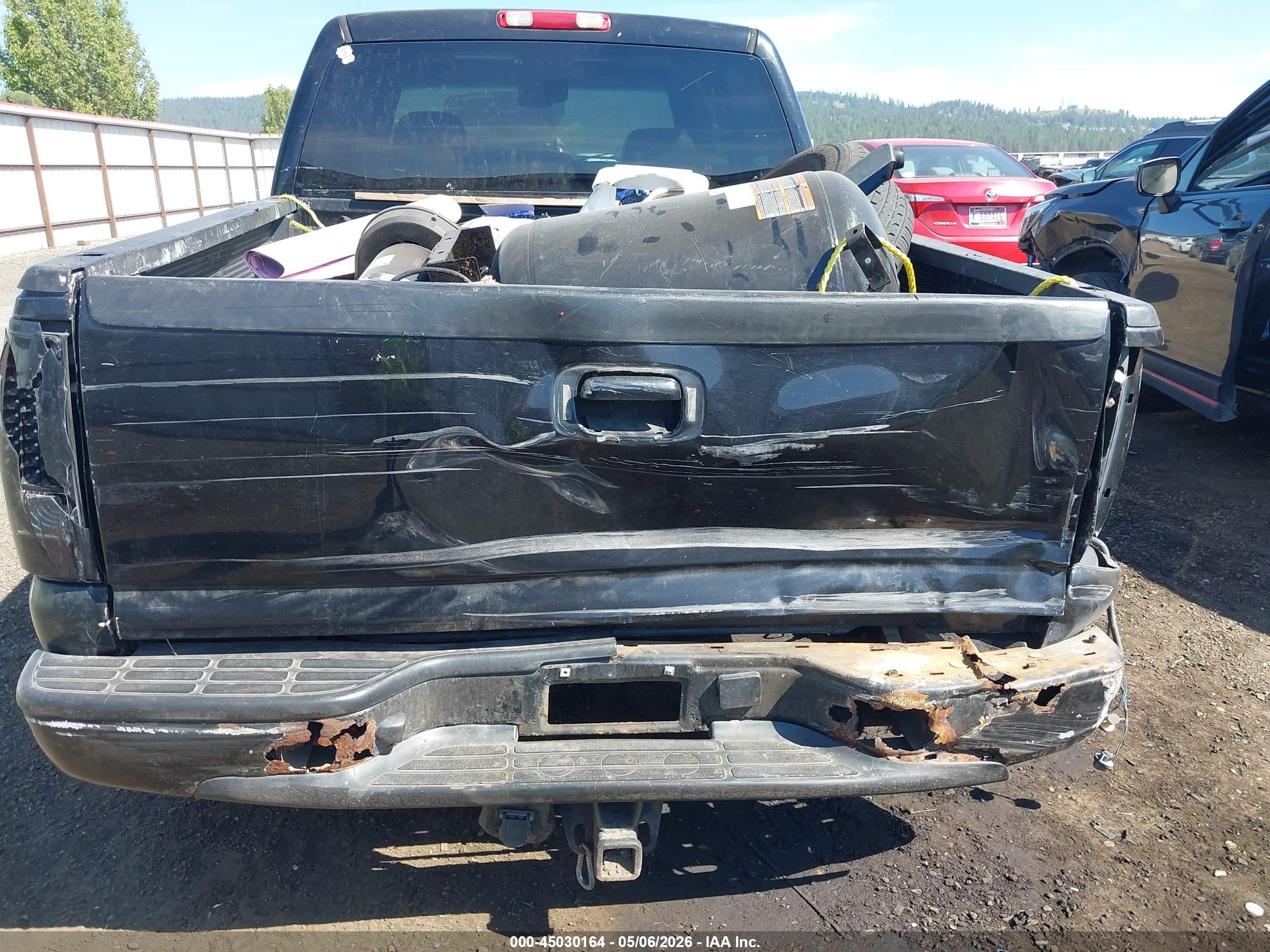 GMC SIERRA image 6