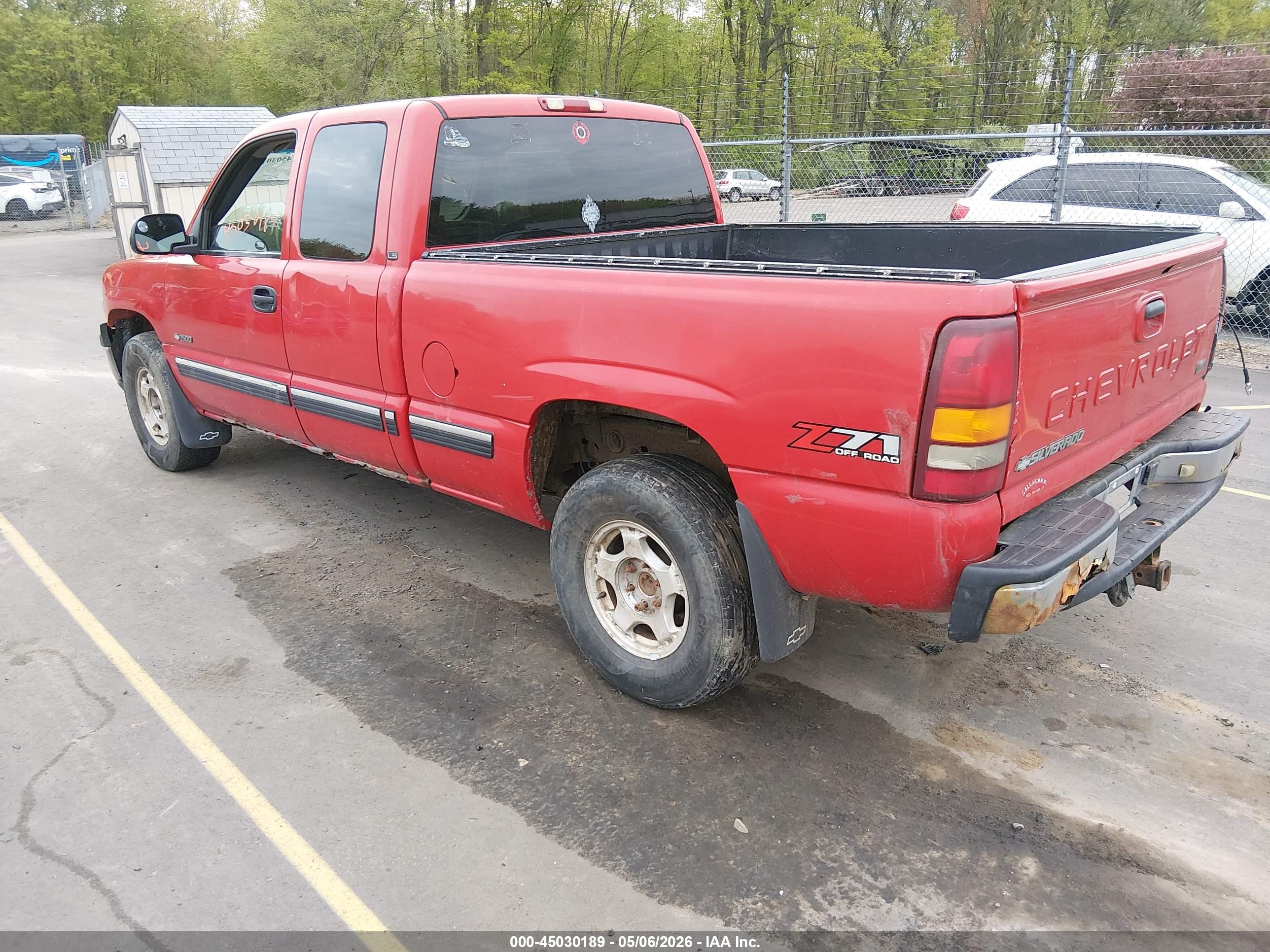 CHEVROLET SILVERADO image 3